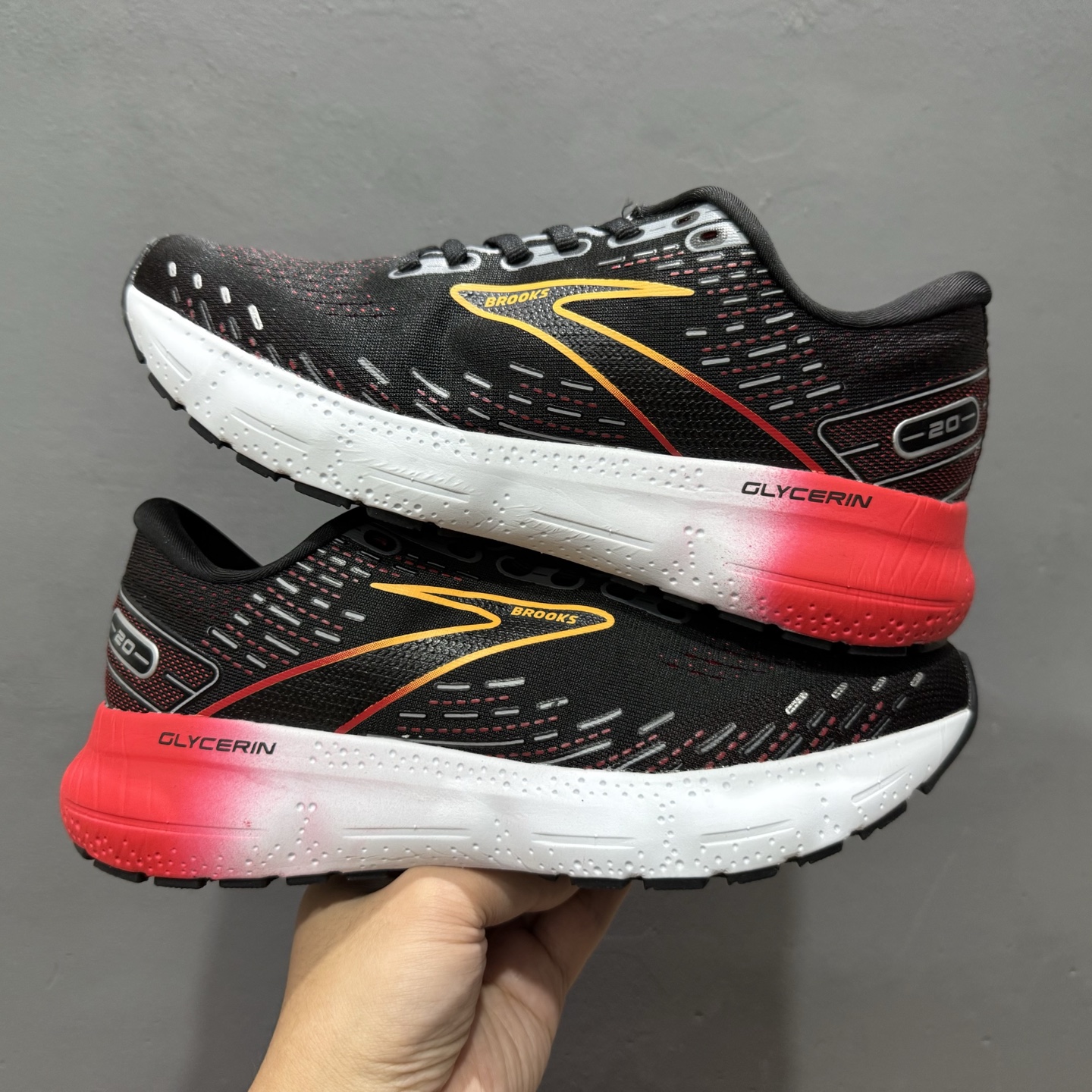Brooks Glycerin 20 布鲁克斯甘油 缓震马拉松氮气慢跑鞋 110382 1D