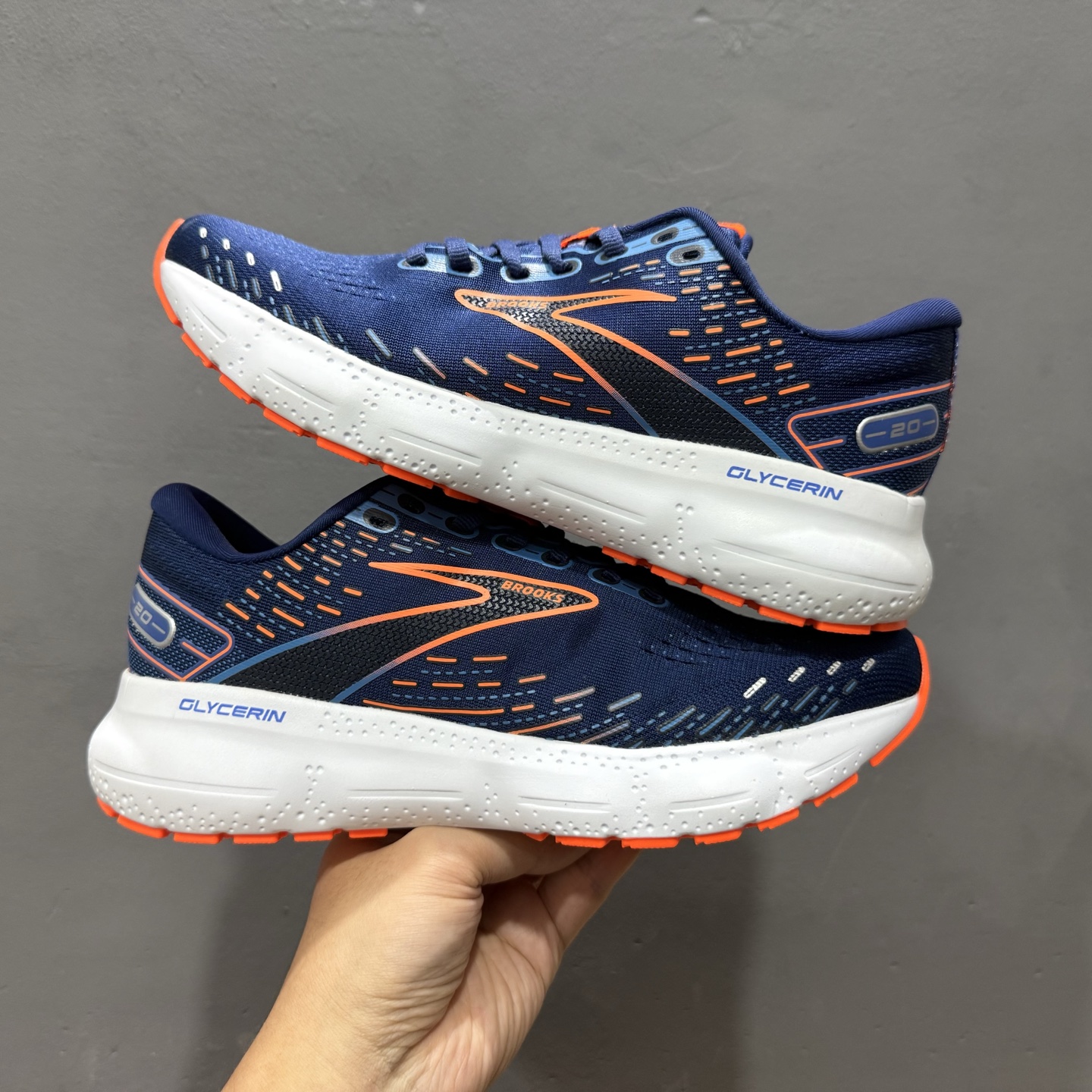 Brooks Glycerin 20 布鲁克斯甘油 缓震马拉松氮气慢跑鞋 110382 1D