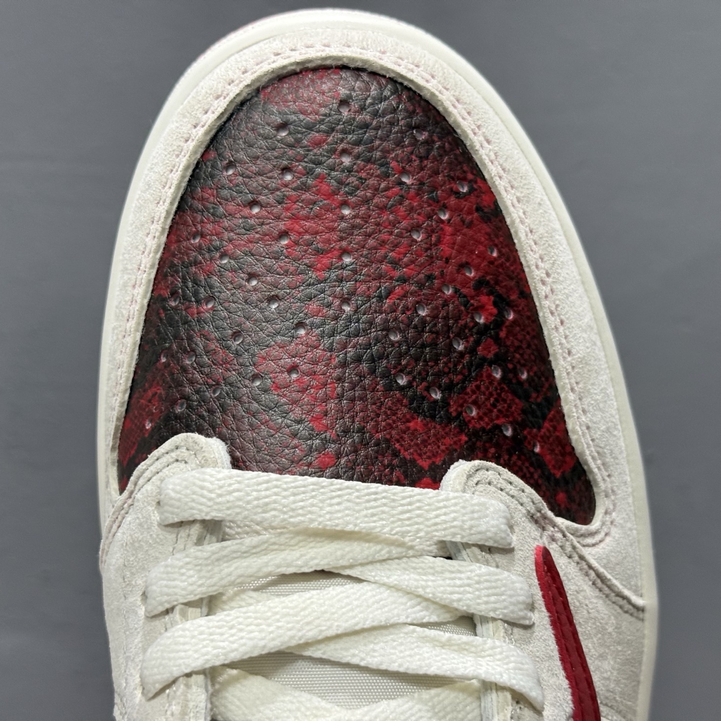 Travis Scott x Fragment Design x Air Jordan 1 Low OG SP AJ1 乔1 Supreme联名 中国红 低帮文化休闲板鞋 DM7866-076