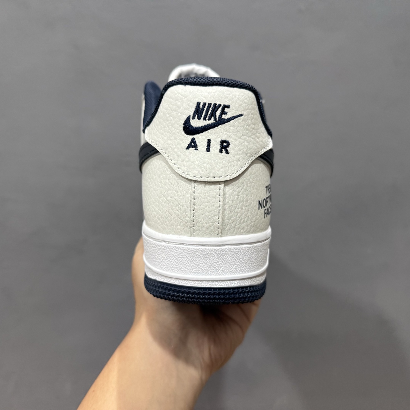 Nike Air Force 1 ‘07 Low 北面联名— 白蓝三钩 高端定制 低帮休闲板鞋 AM1588-008