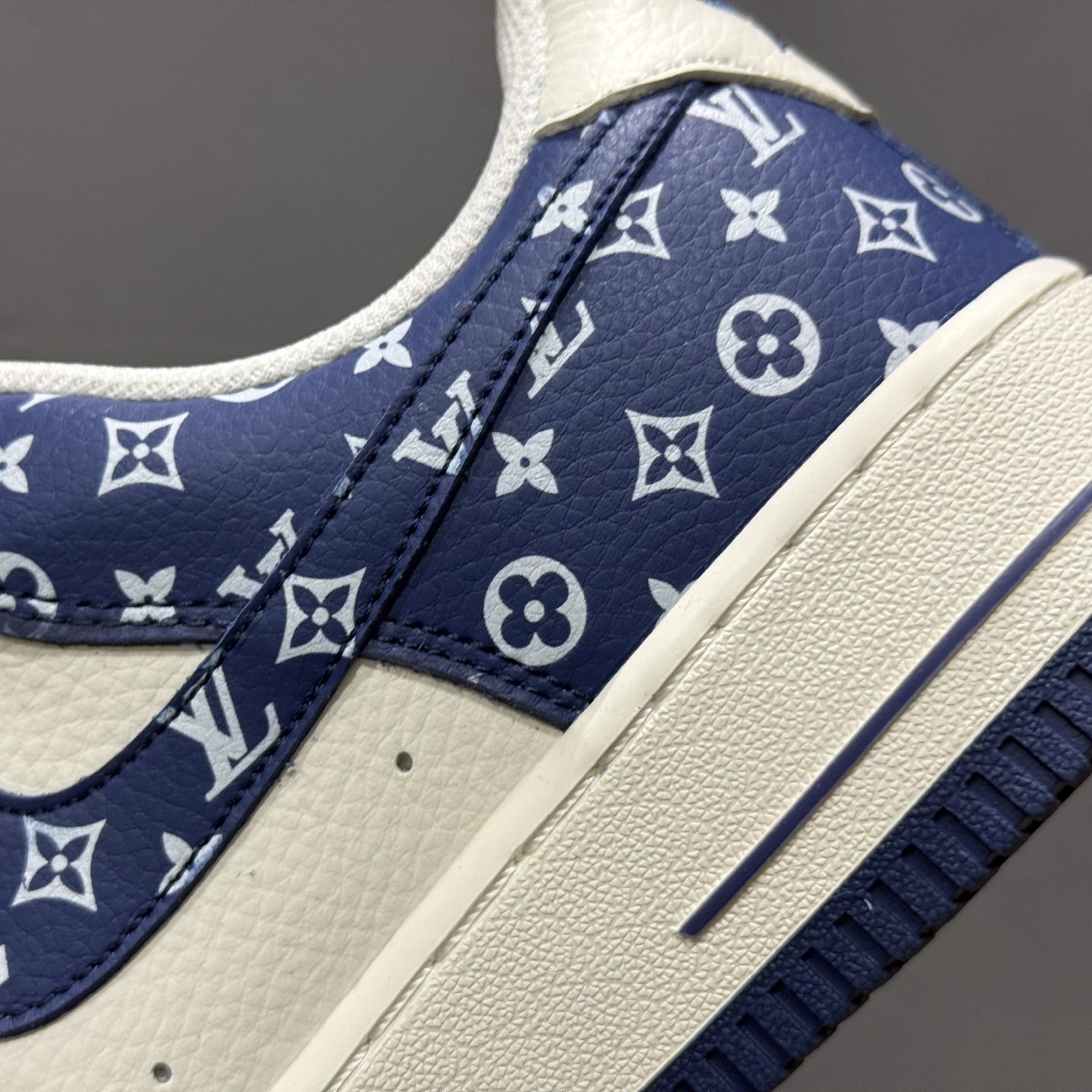独家实拍Nike Air Force 1‘07 Low LV联名 白蓝小白勾 空军一号低帮休闲板鞋 LW9279-008