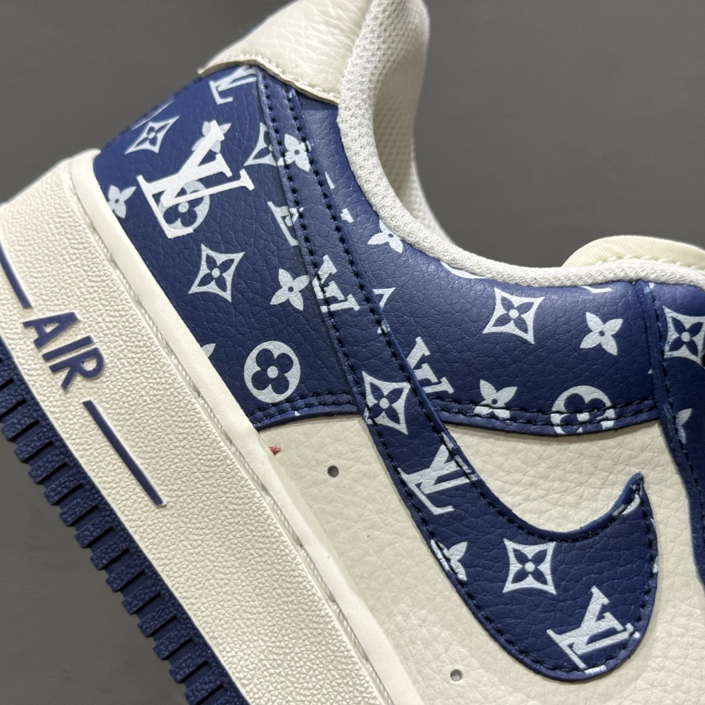 独家实拍Nike Air Force 1‘07 Low LV联名 白蓝小白勾 空军一号低帮休闲板鞋 LW9279-008
