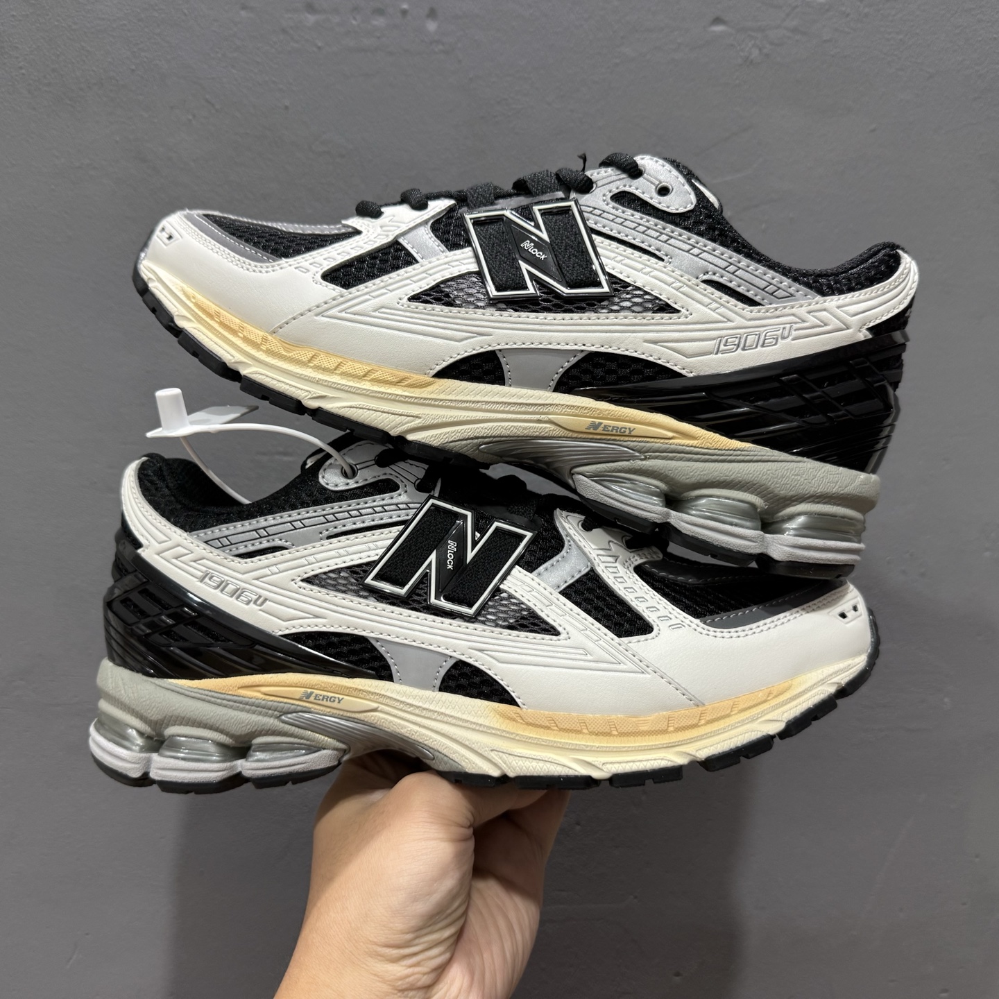 大厂出品 New Balance NB 1906U 黑米色 U1906NC