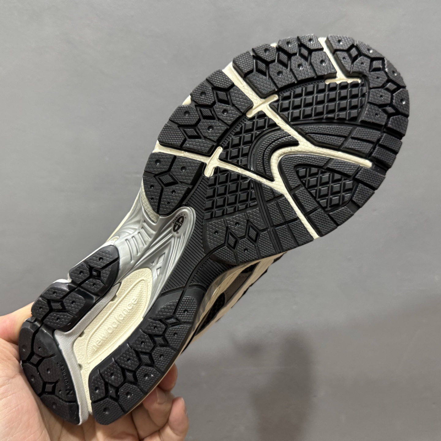 大厂出品 New Balance NB 1906U 黑米色 U1906NC