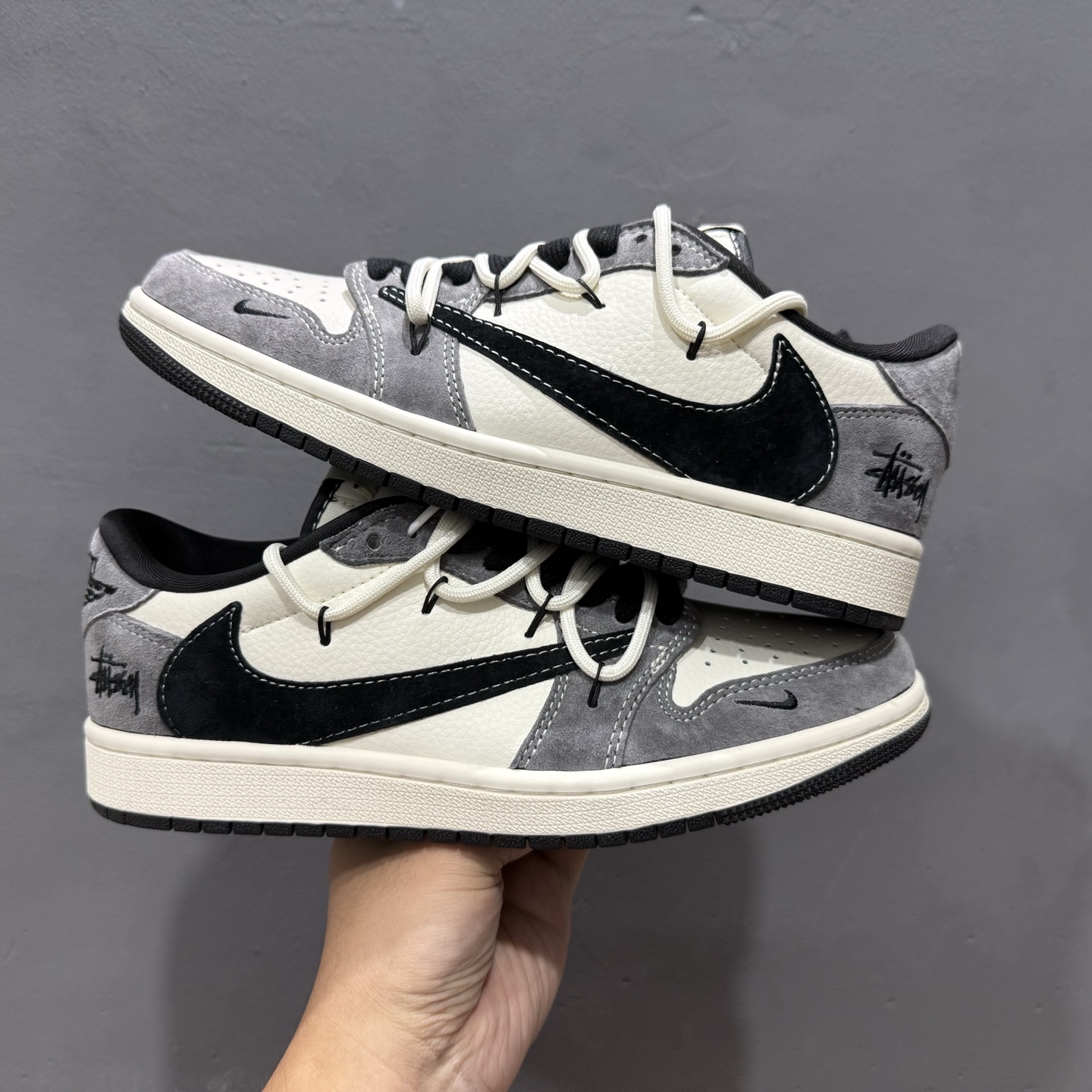Travis Scott x Nike Air Jordan 1 Low x Stussy Air Jordan 1 Low 反转米黑小钩绑带倒钩 SJ0086-141
