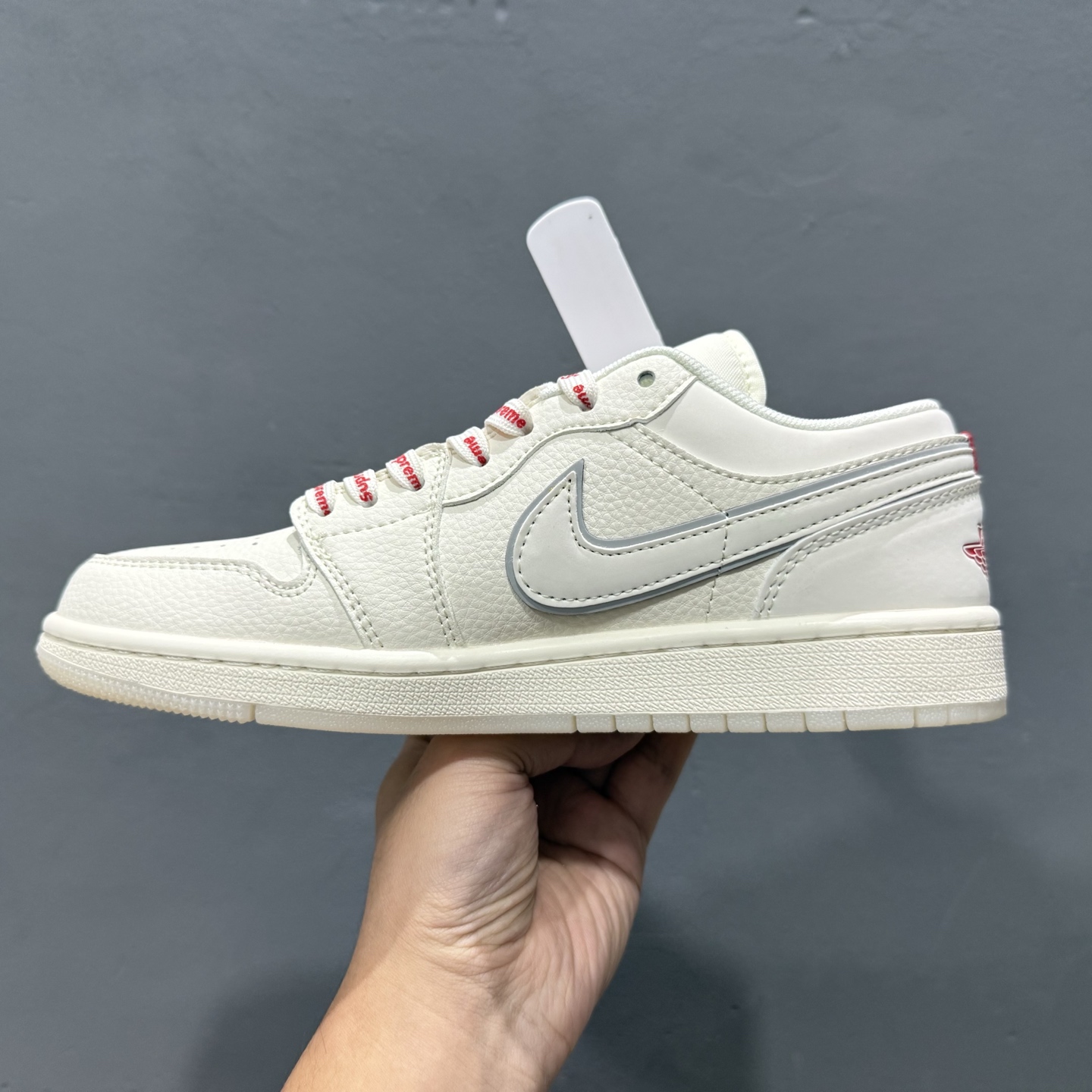 独家实拍Air Jordan 1 Low AJ1 乔1 Supreme联名 米白水晶底 高端定制低帮复古篮球鞋 XX3168-186