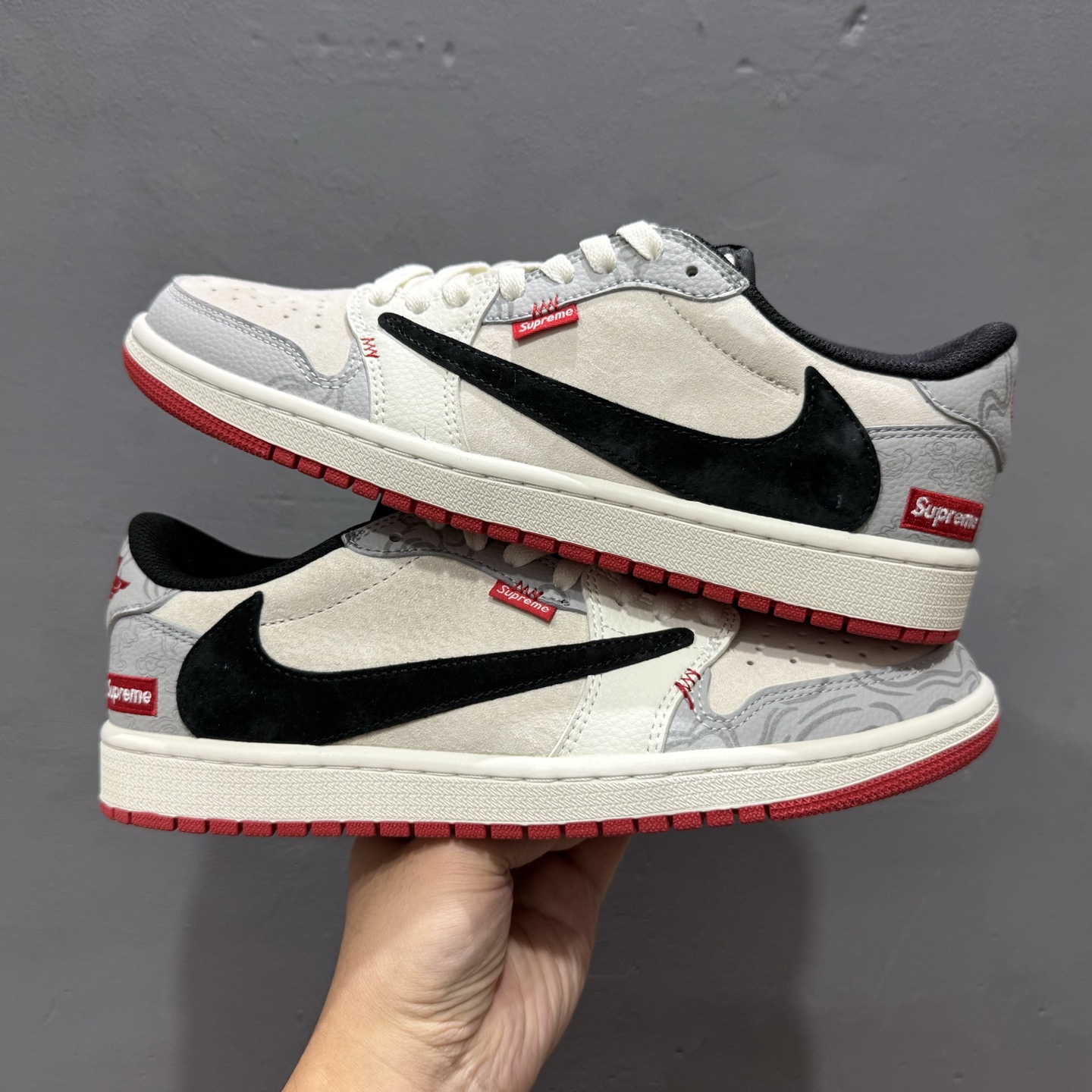 Travis Scott x Fragment Design x Jordan Air Jordan 1 Low OG SP “Supreme联名——祥云新年红” DM7866-078