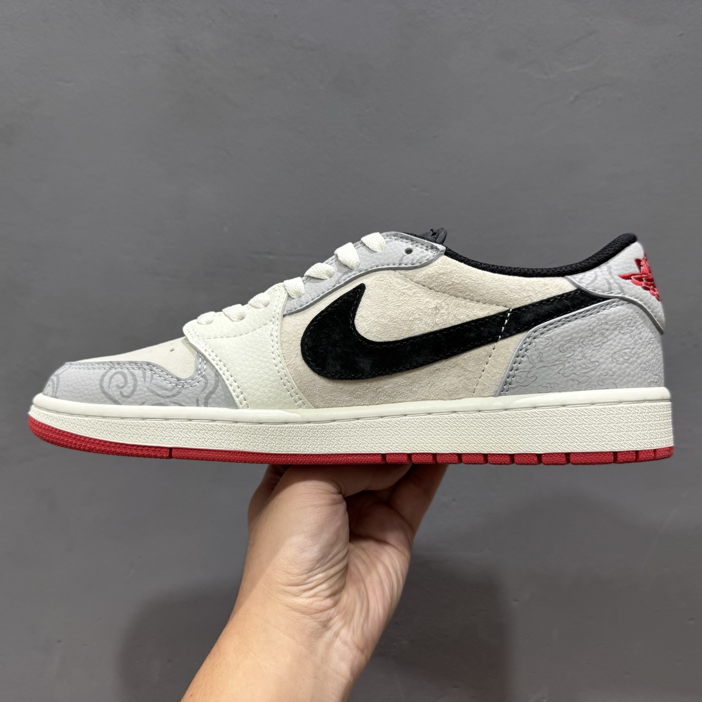 Travis Scott x Fragment Design x Jordan Air Jordan 1 Low OG SP “Supreme联名——祥云新年红” DM7866-078