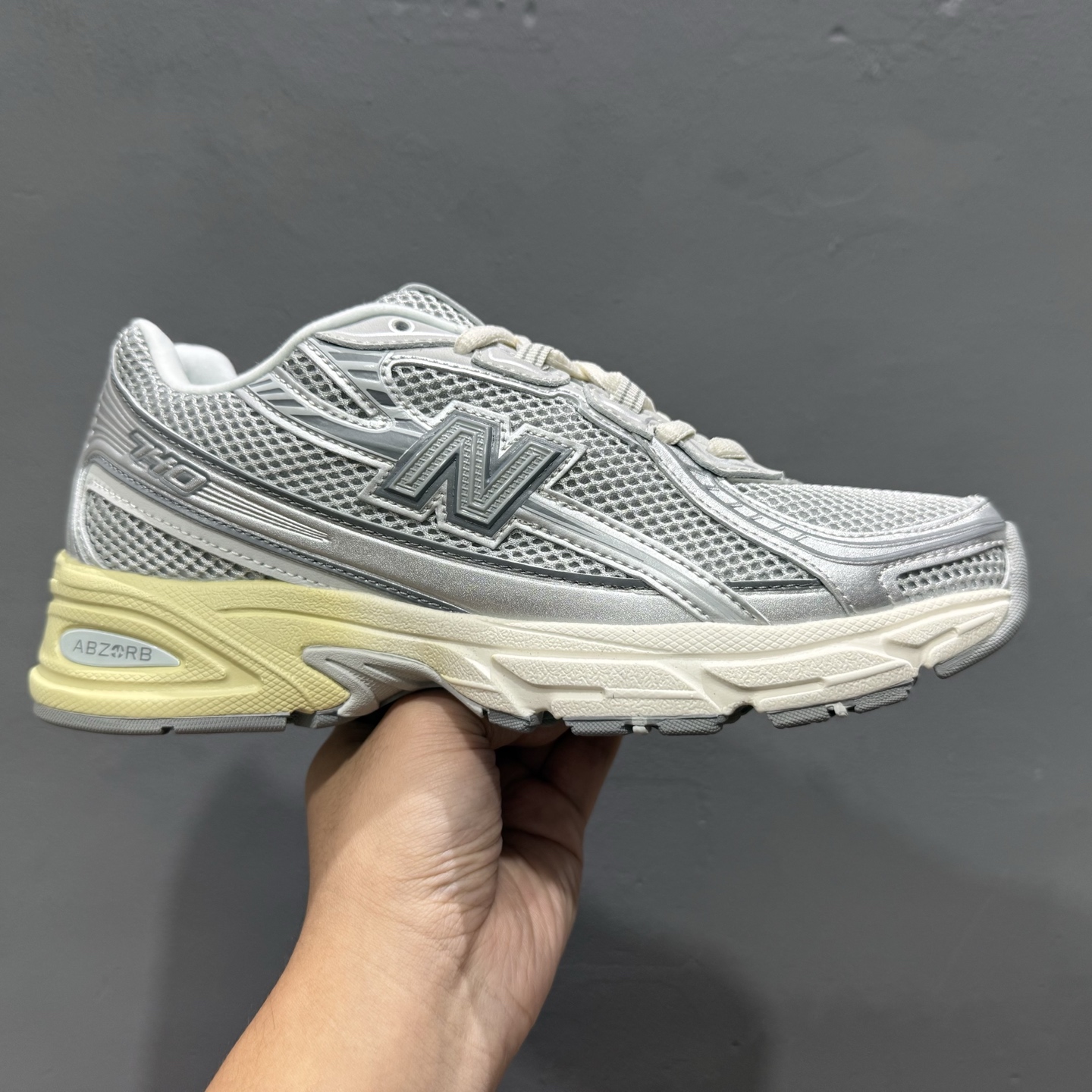 K版 New Balance 740 复古跑鞋 小红书爆款 U740AR2
