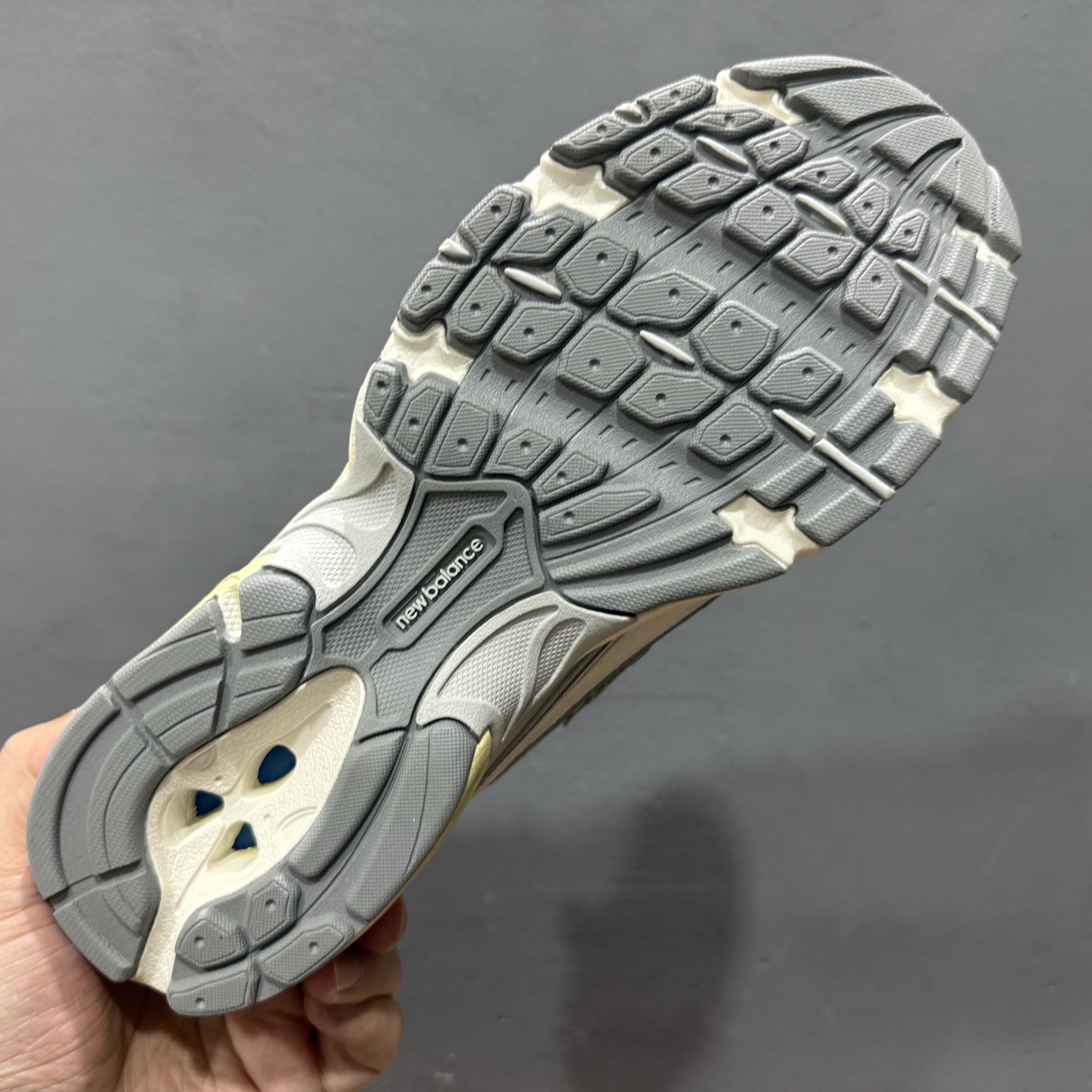 K版 New Balance 740 复古跑鞋 小红书爆款 U740AR2