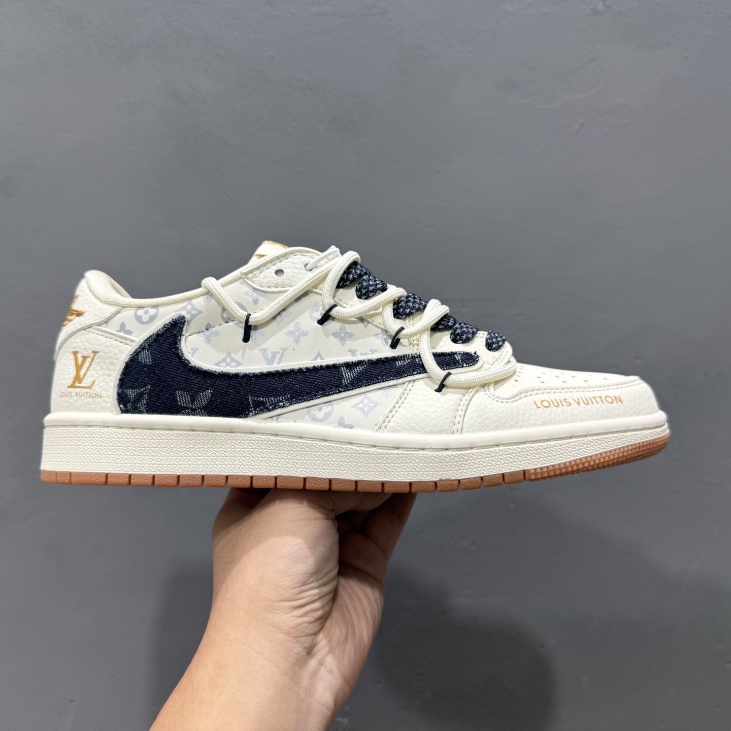 Travis Scott x Fragment Design x Air Jordan 1 Low OG SP AJ1 LV联名 生胶底抽绳 低帮文化休闲板鞋 DM6868-110