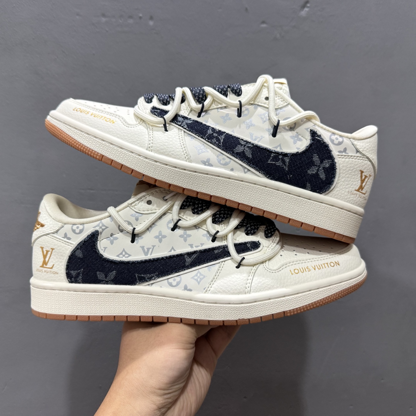 Travis Scott x Fragment Design x Air Jordan 1 Low OG SP AJ1 LV联名 生胶底抽绳 低帮文化休闲板鞋 DM6868-110