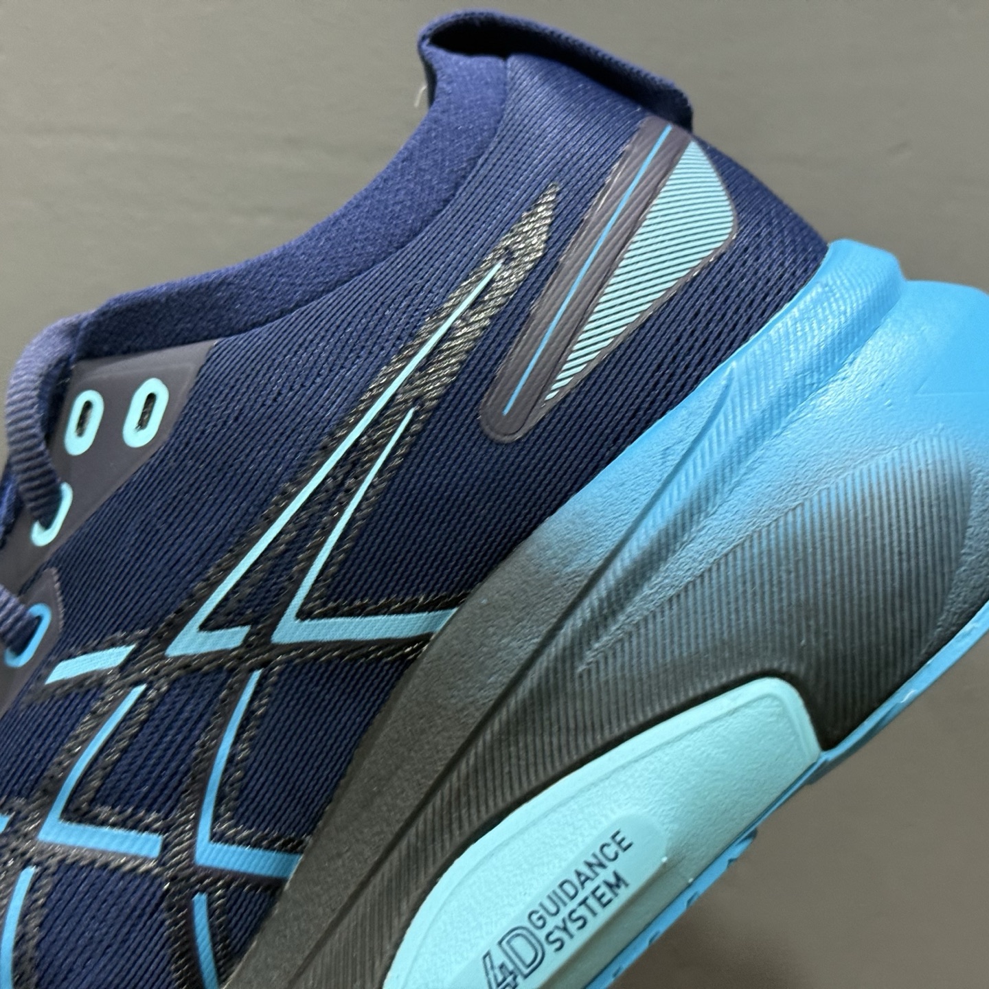 Asics Gel-Kayano 31 亚瑟士系列复古舒适织物休闲跑步鞋 1011B929-750