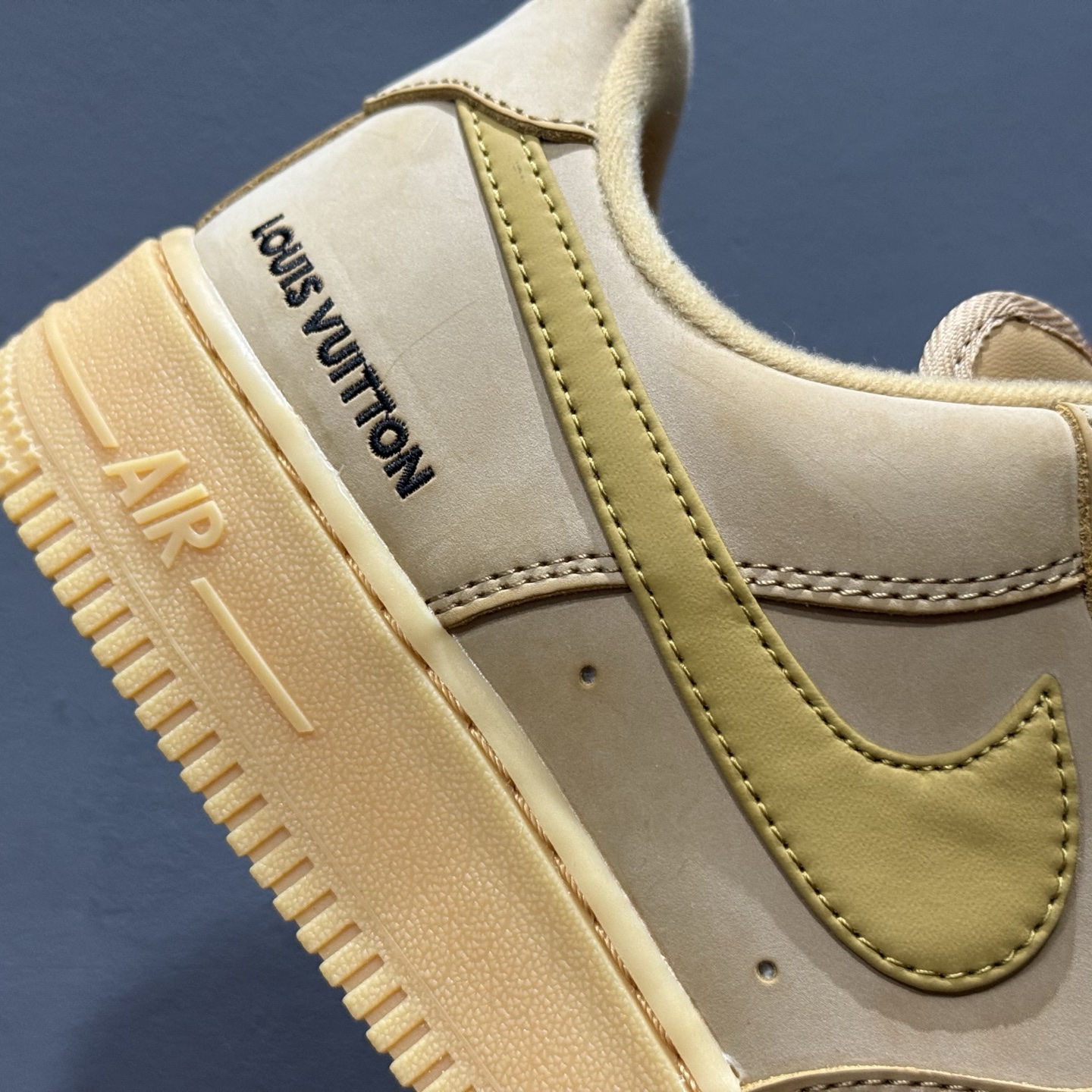 LV x Nike Air Force 1'07 Low 驴牌印花小麦色 空军一号低帮休闲板鞋 CJ9179-200