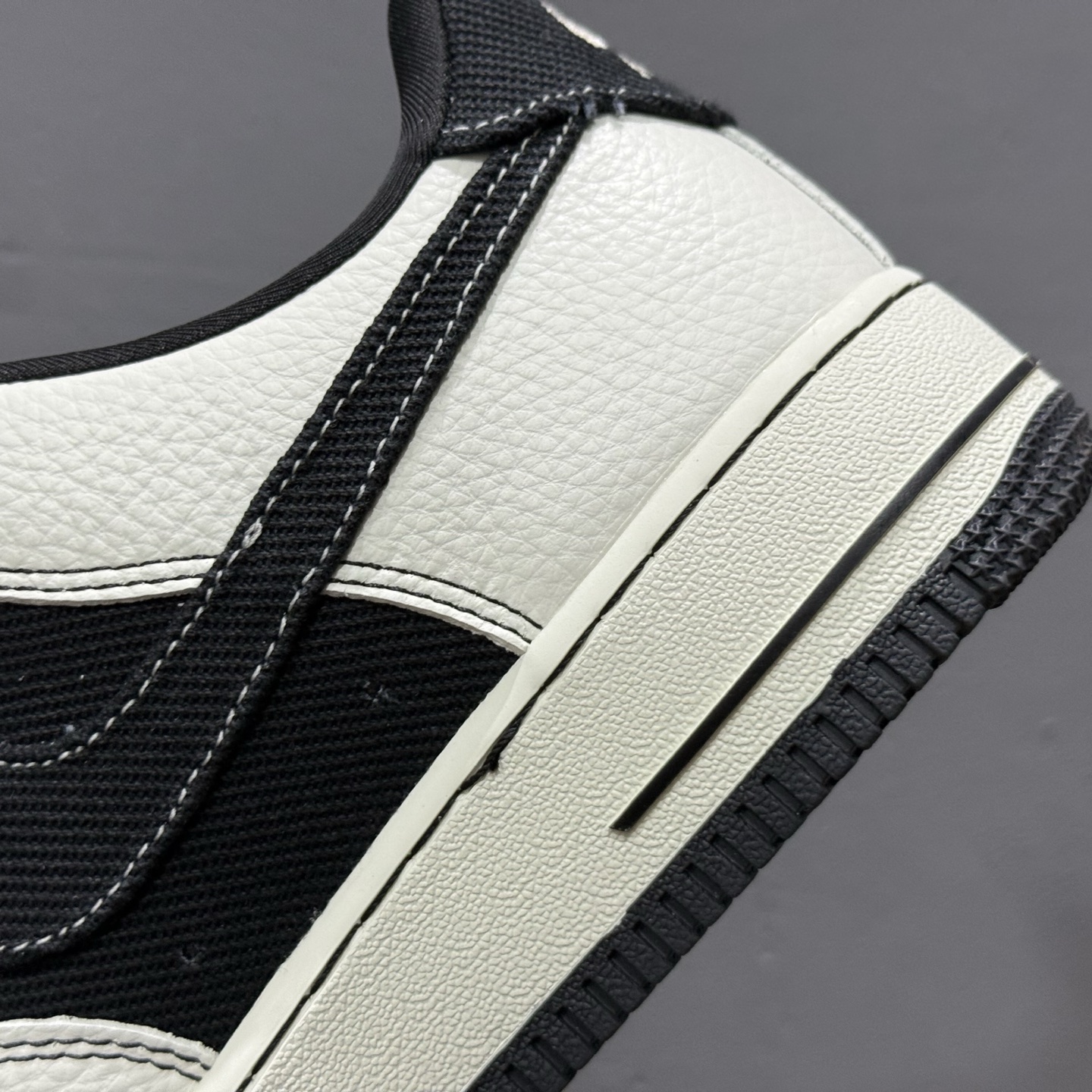 SC版 Nike Air Force 1'07 Low 黑白三小勾 空军一号低帮休闲板鞋 SC9207-537