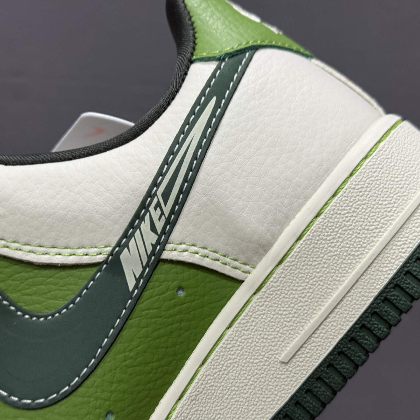 Nike Air Force 1 ‘07 Low LV联名 松石绿 空军一号低帮休闲板鞋 KK1988-086