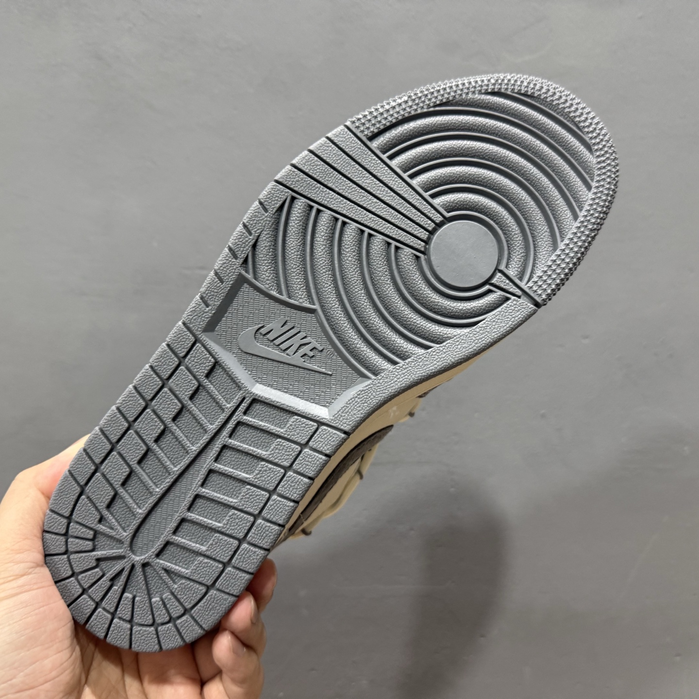 Fragment x TS x Air Jordan 1 Low x 暴力熊 解构绑带 三方联名倒钩低帮 SJ9950-018