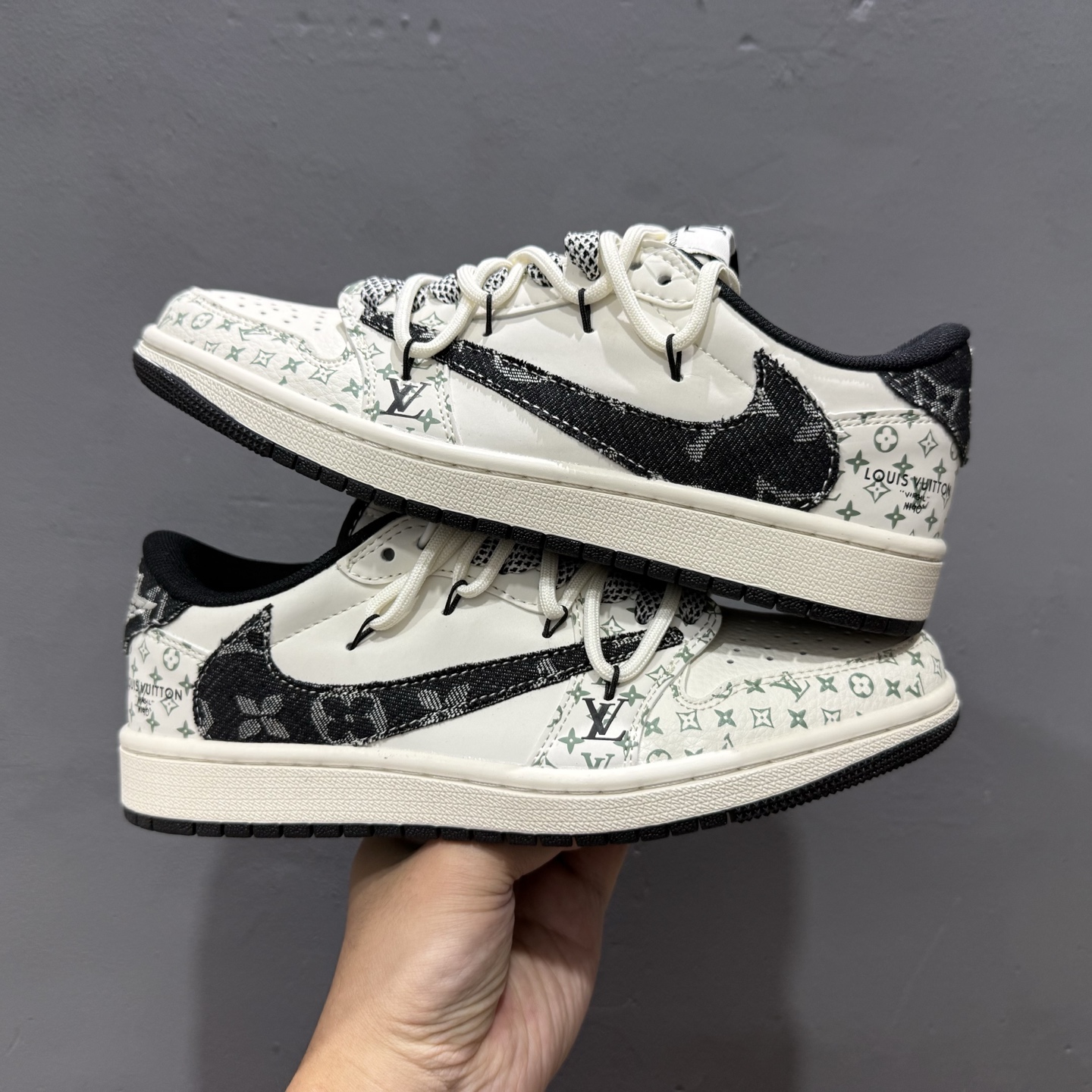 Travis Scott x Fragment Design x Air Jordan 1 Low OG SP AJ1 LV联名 黑印花抽绳 低帮文化休闲板鞋 YX5066-325