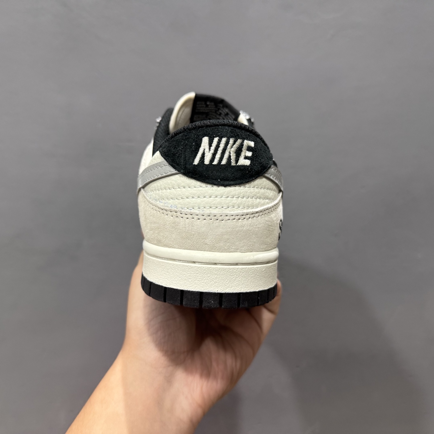 Nk SB Dunk Low 北面联名 米灰双勾双色 低帮休闲板鞋 DJ2024-067