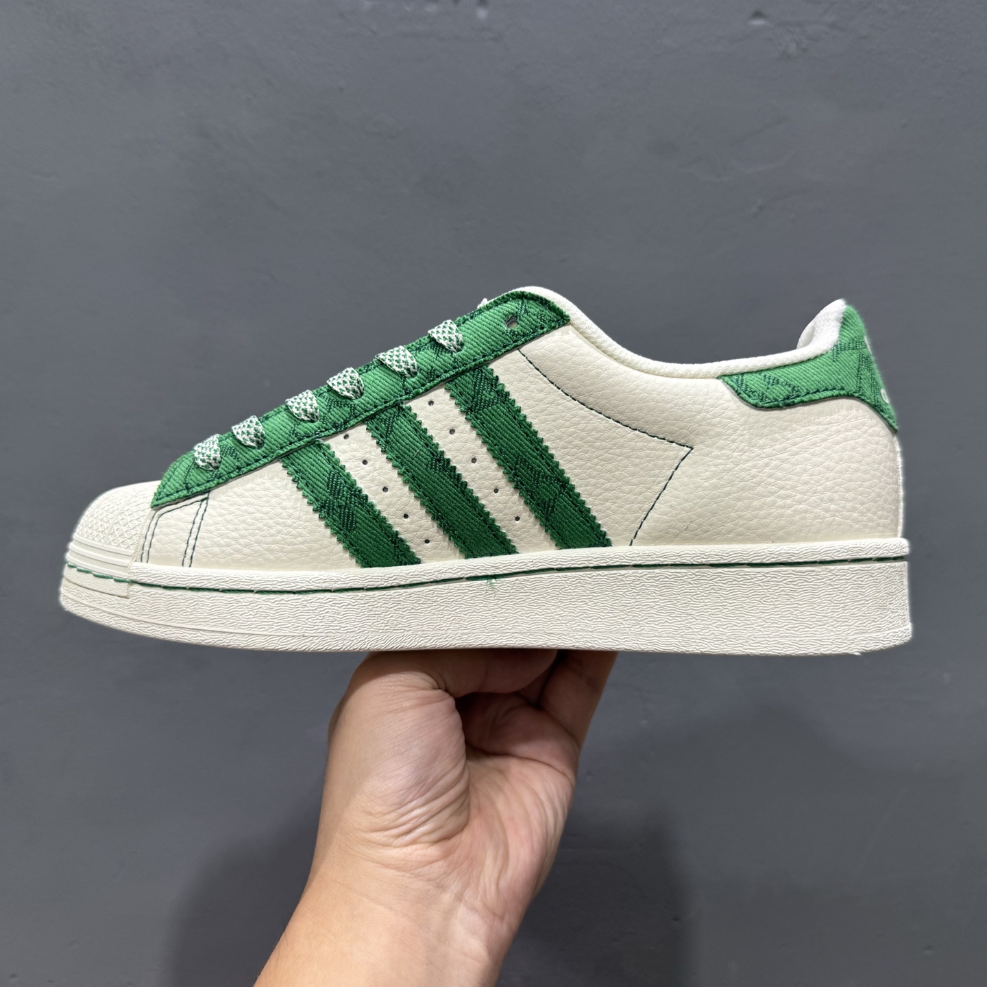 C版 Adidas Originals Superstar 联名款 经典贝壳头 XS0017