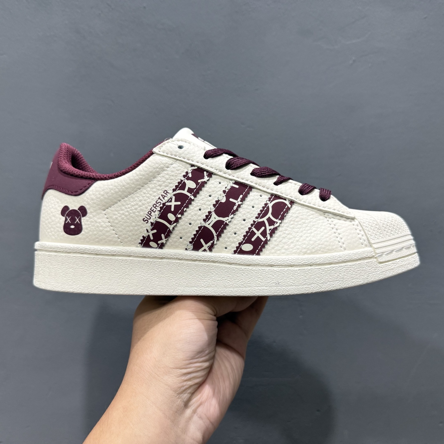C版 Adidas Originals Superstar 联名款 经典贝壳头 AD8011