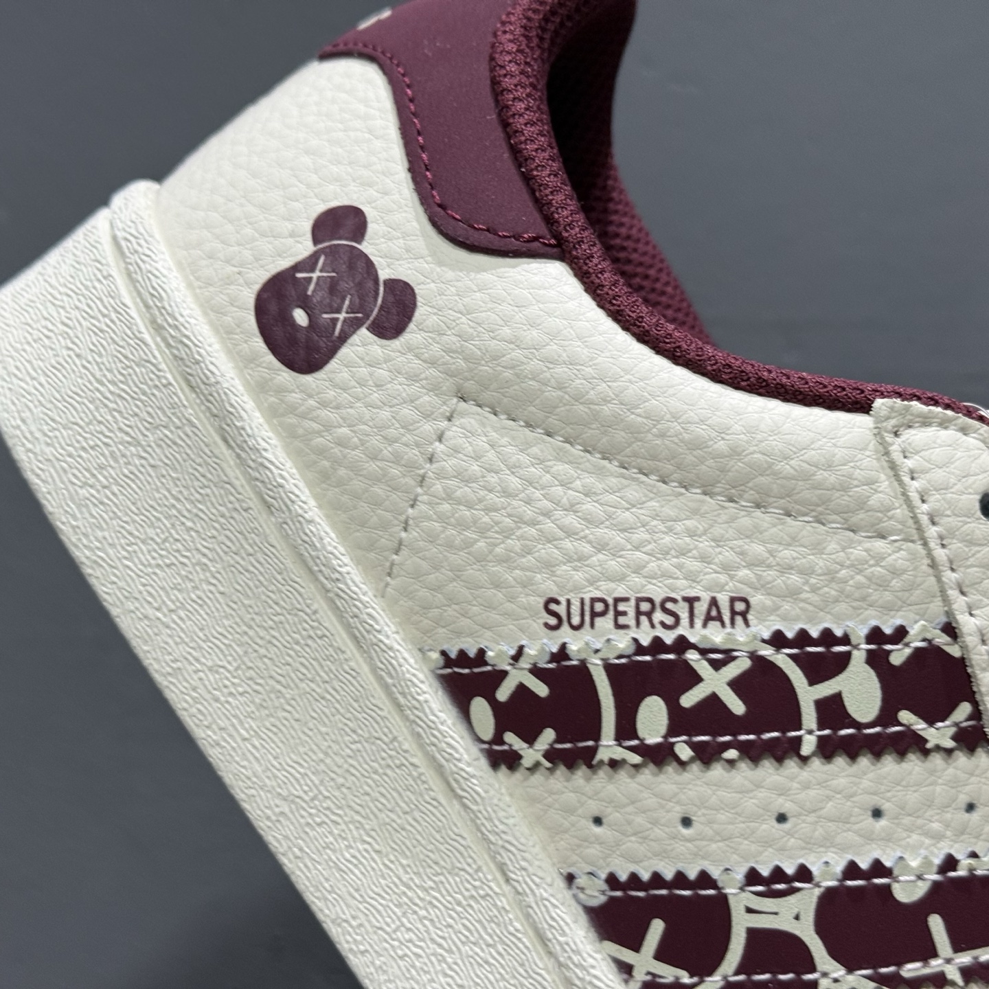 C版 Adidas Originals Superstar 联名款 经典贝壳头 AD8011