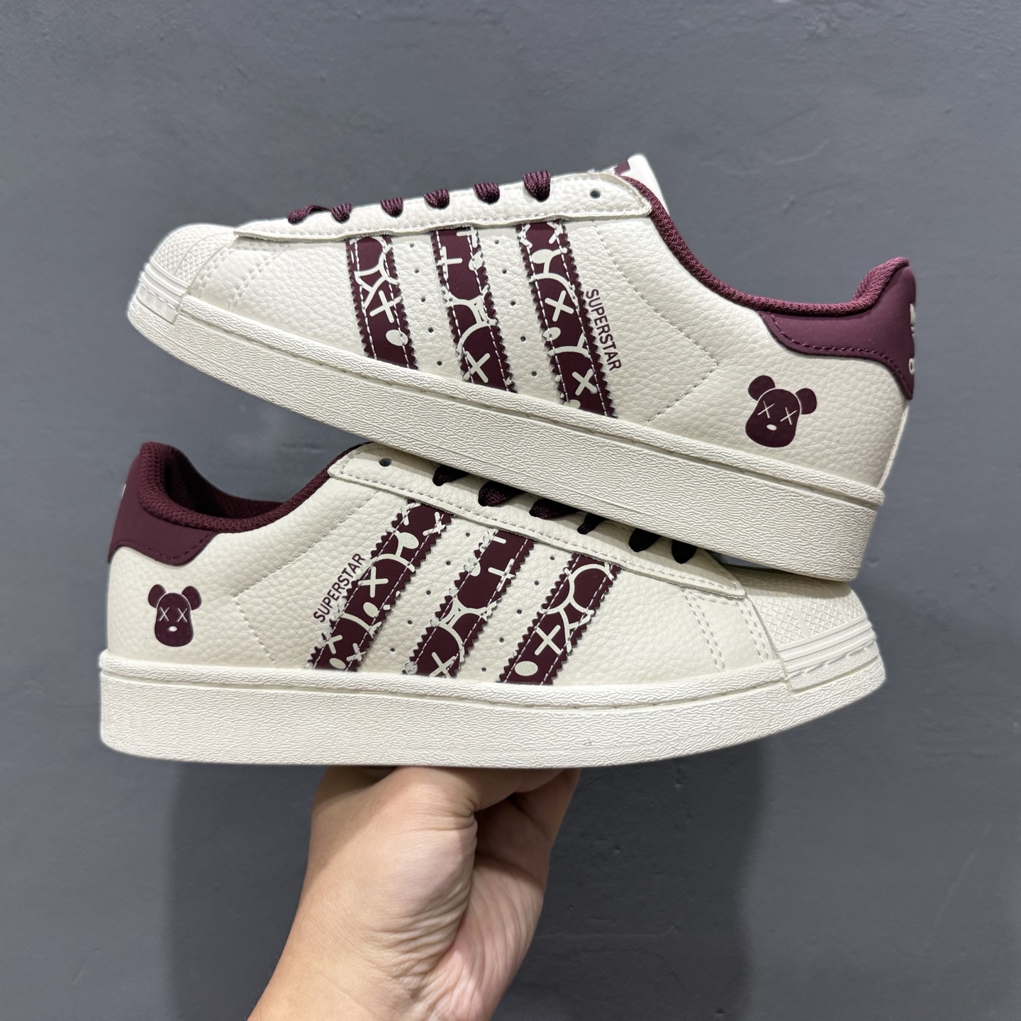 C版 Adidas Originals Superstar 联名款 经典贝壳头 AD8011