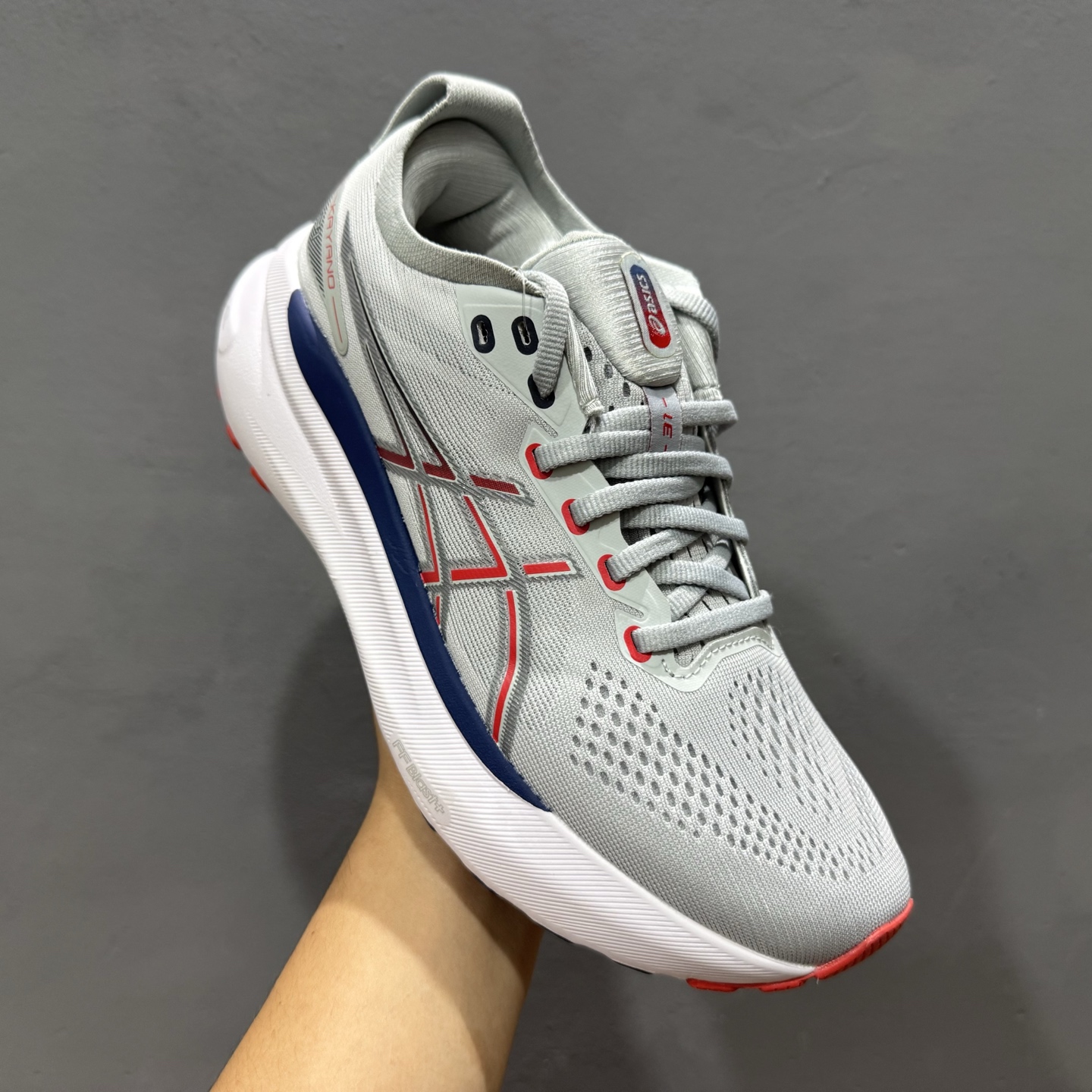 C版 亚瑟士ASICS GEL - KAYANO 31系列轻量缓震休闲运动跑步鞋 1011B867-008