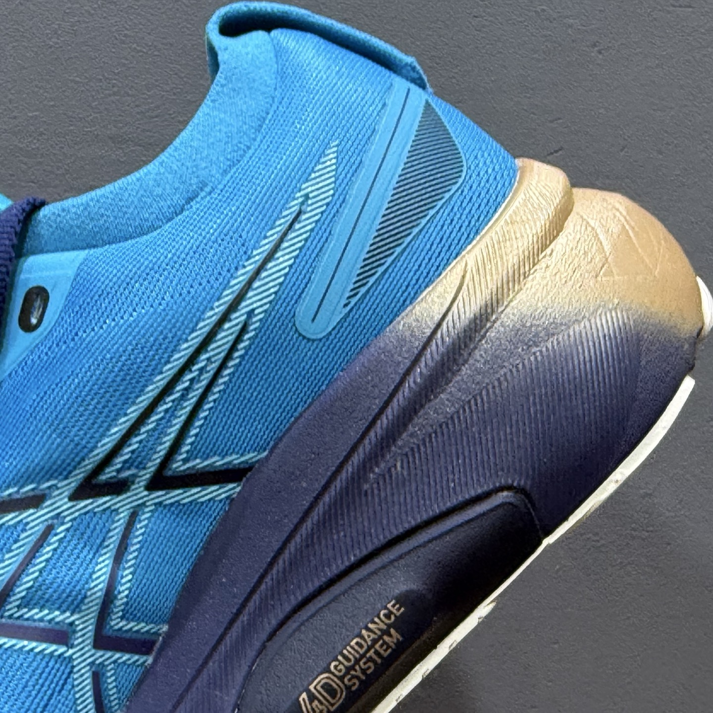 亚瑟士ASICS GEL - KAYANO 31系列轻量缓震休闲运动跑步鞋 1011B867-008
