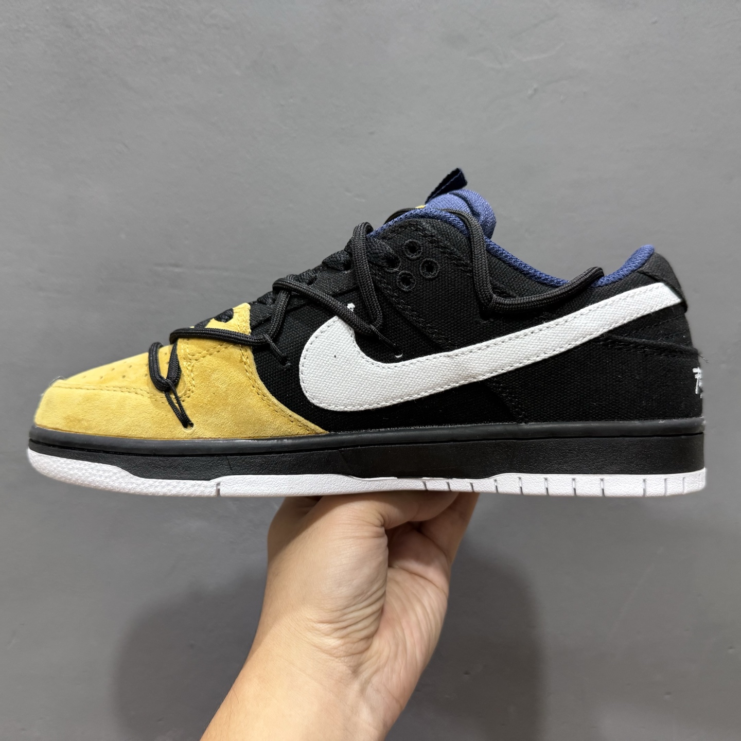 Nike SB Dunk Low 黑黄帆布 解构抽绳鞋带 DX6775-400