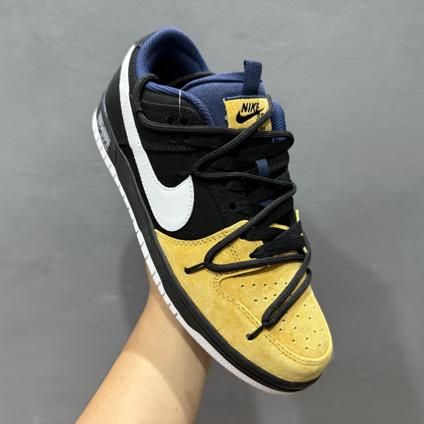 Nike SB Dunk Low 黑黄帆布 解构抽绳鞋带 DX6775-400