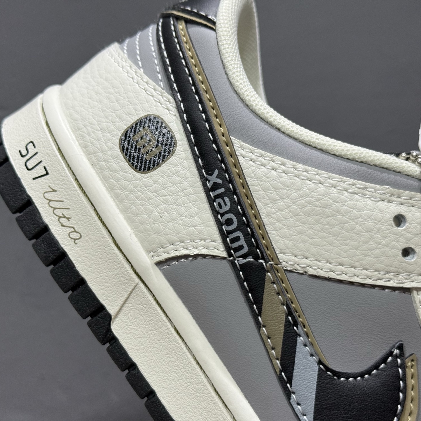 NIKE SB Dunk Low 小米su7 XX3168-169