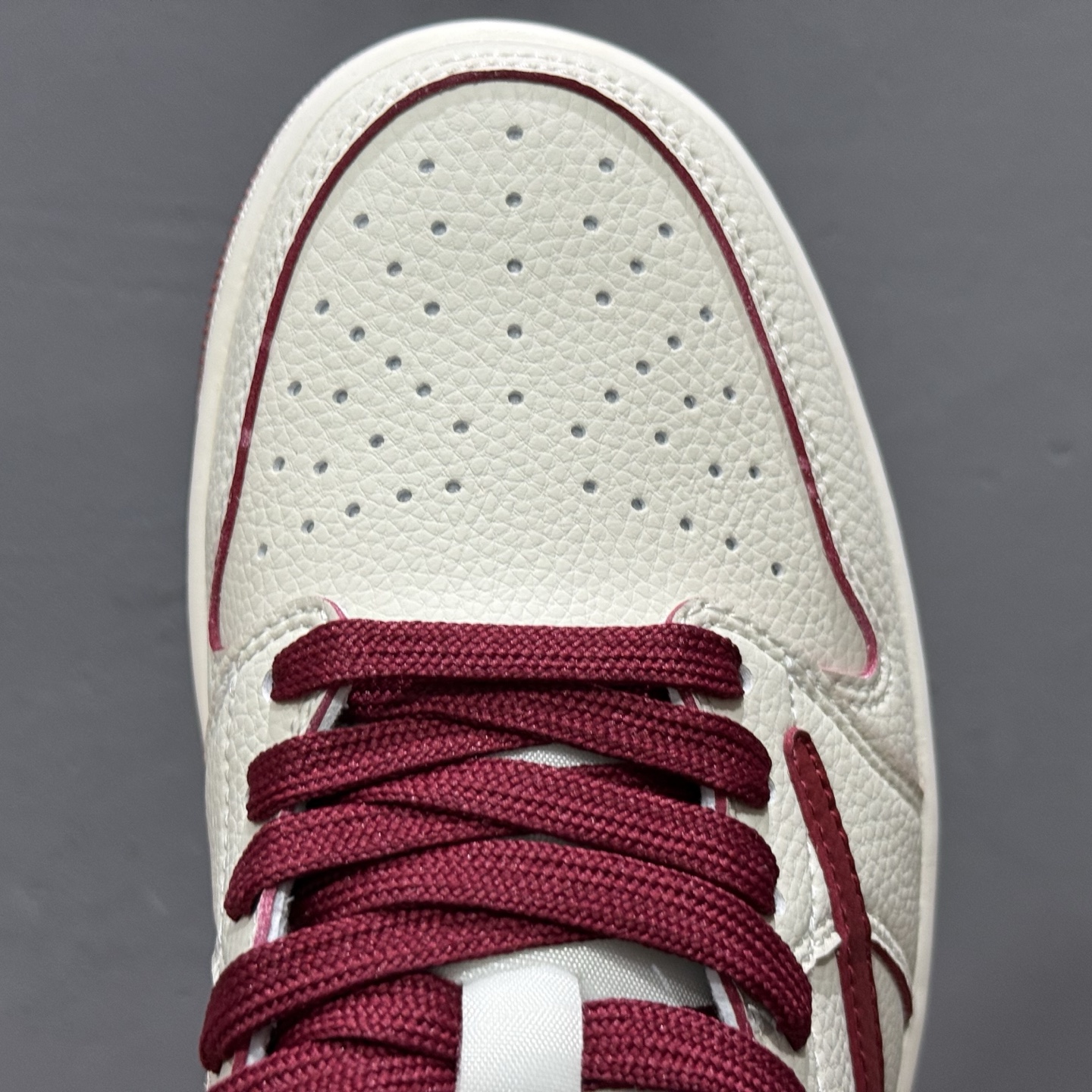 Fragment design x Jordan 1 Low 酒红 LK1099-066