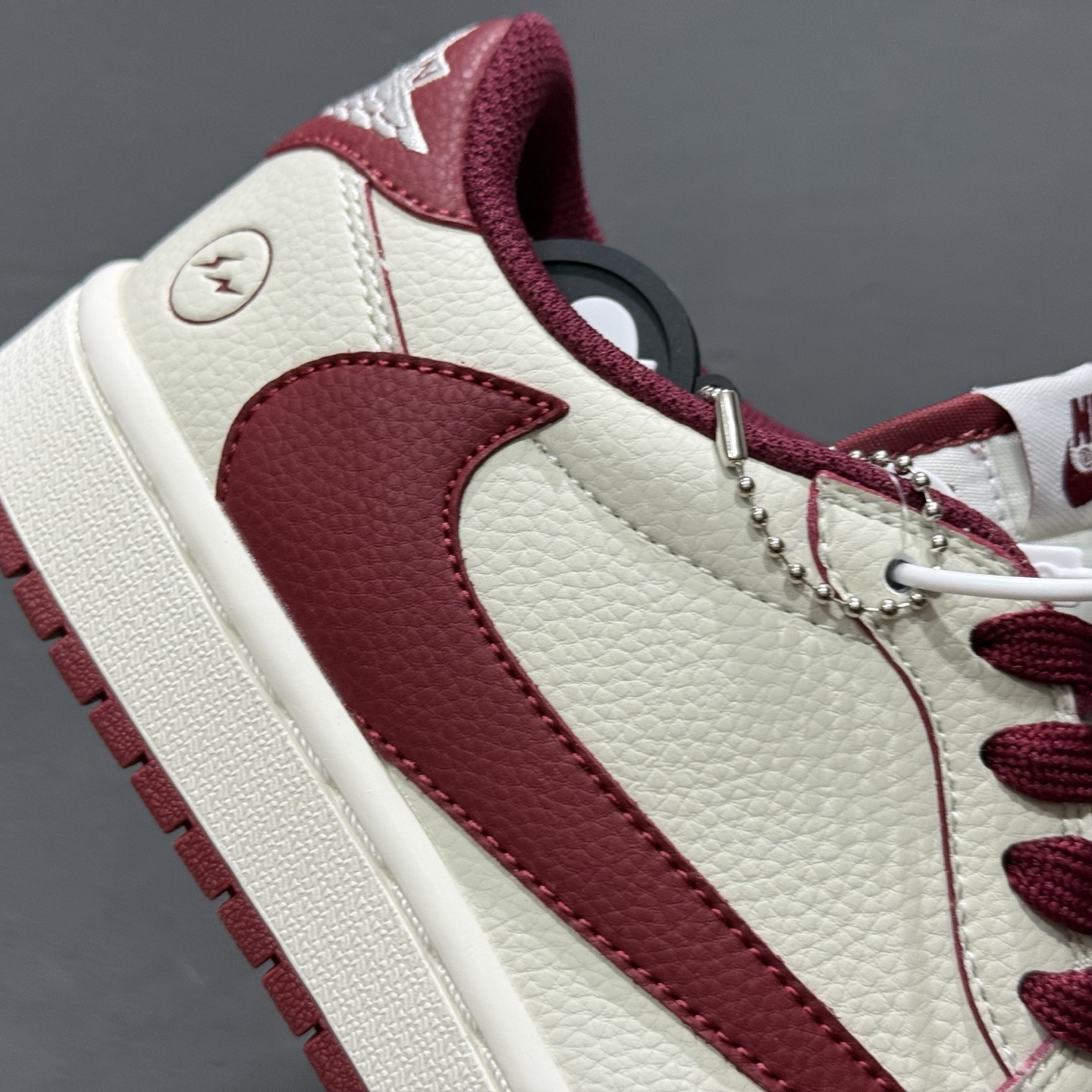 Fragment design x Jordan 1 Low 酒红 LK1099-066