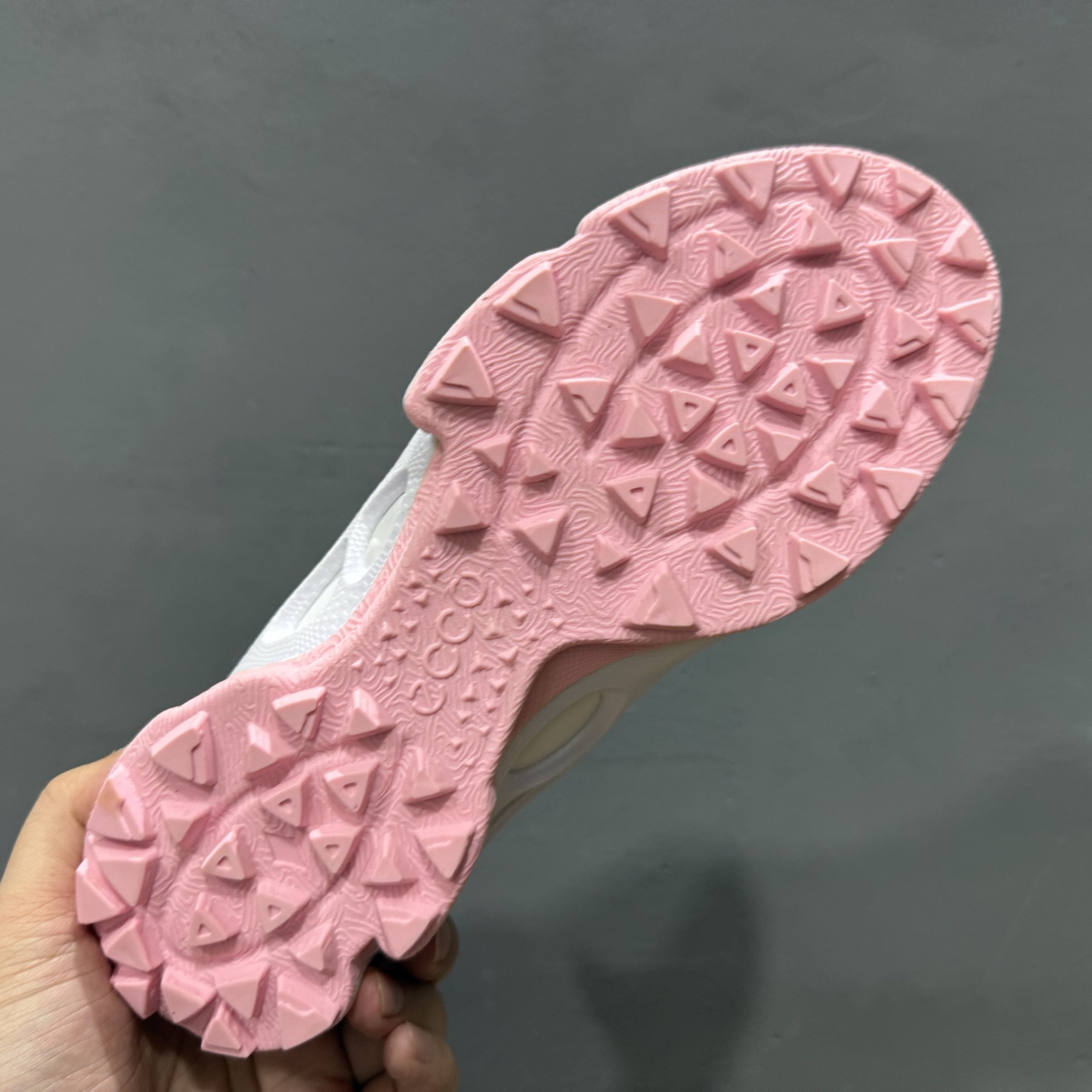 Ecco 爱步 皮条带网 透气 经典和现代工艺品质融合 精选小牛皮面料 百搭休闲老爹鞋