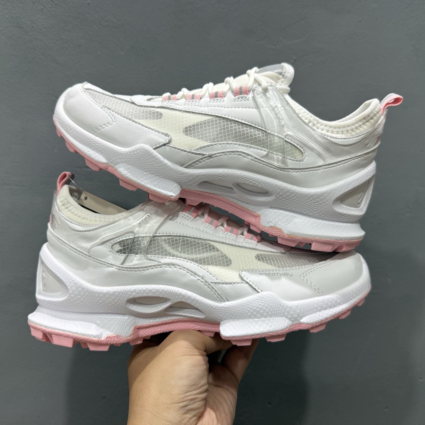 Ecco 爱步 皮条带网 透气 经典和现代工艺品质融合 精选小牛皮面料 百搭休闲老爹鞋
