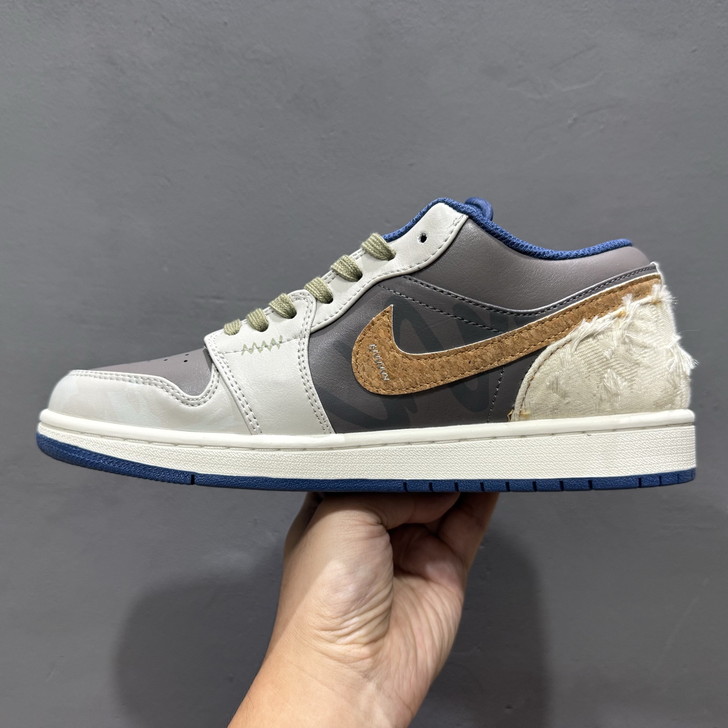 Nike Jordan Air Jordan 1 拓荒骑士 棕灰 553558-414