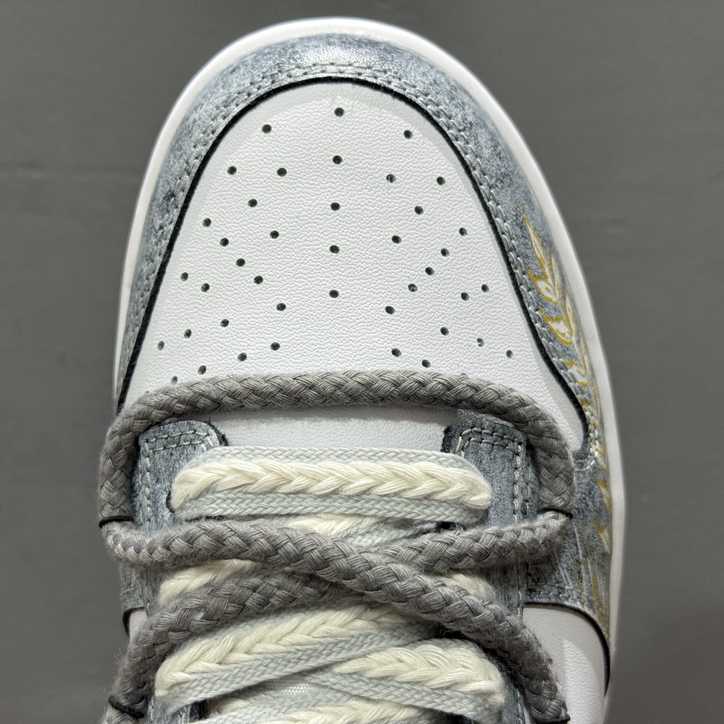 Nike SB Dunk Low 麦穗灰绑带 低帮休闲板鞋 DD1391-100 Nike SB Dunk Low 麦穗灰绑带 低帮休闲板鞋 DD1391-100