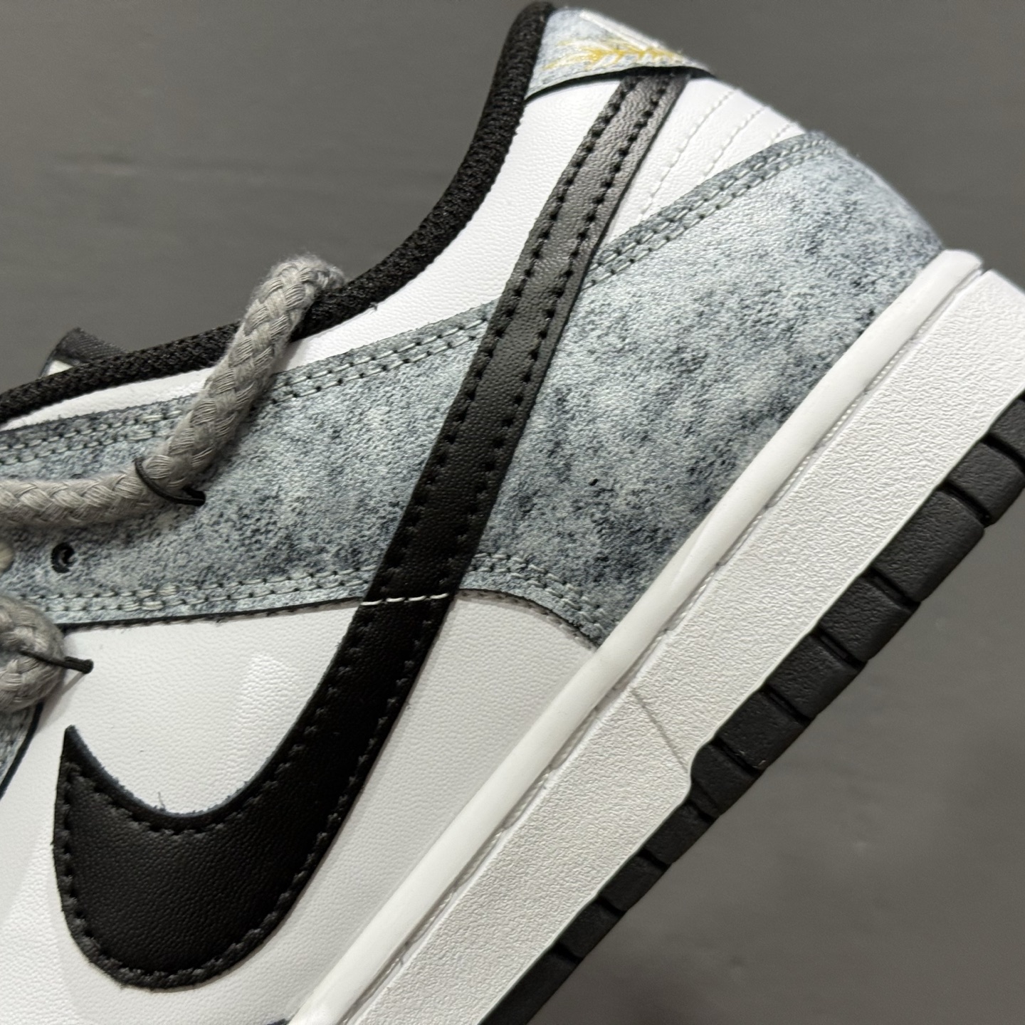 Nike SB Dunk Low 麦穗灰绑带 低帮休闲板鞋 DD1391-100 Nike SB Dunk Low 麦穗灰绑带 低帮休闲板鞋 DD1391-100