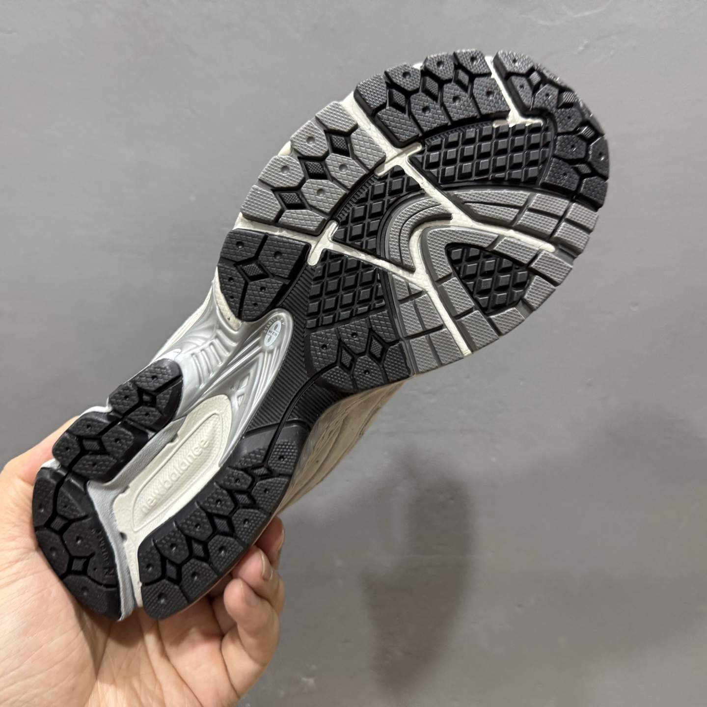 大厂出品 New Balance NB 2002R 云雾灰 ML2002R0 大厂出品 New Balance NB 2002R 云雾灰 ML2002R0