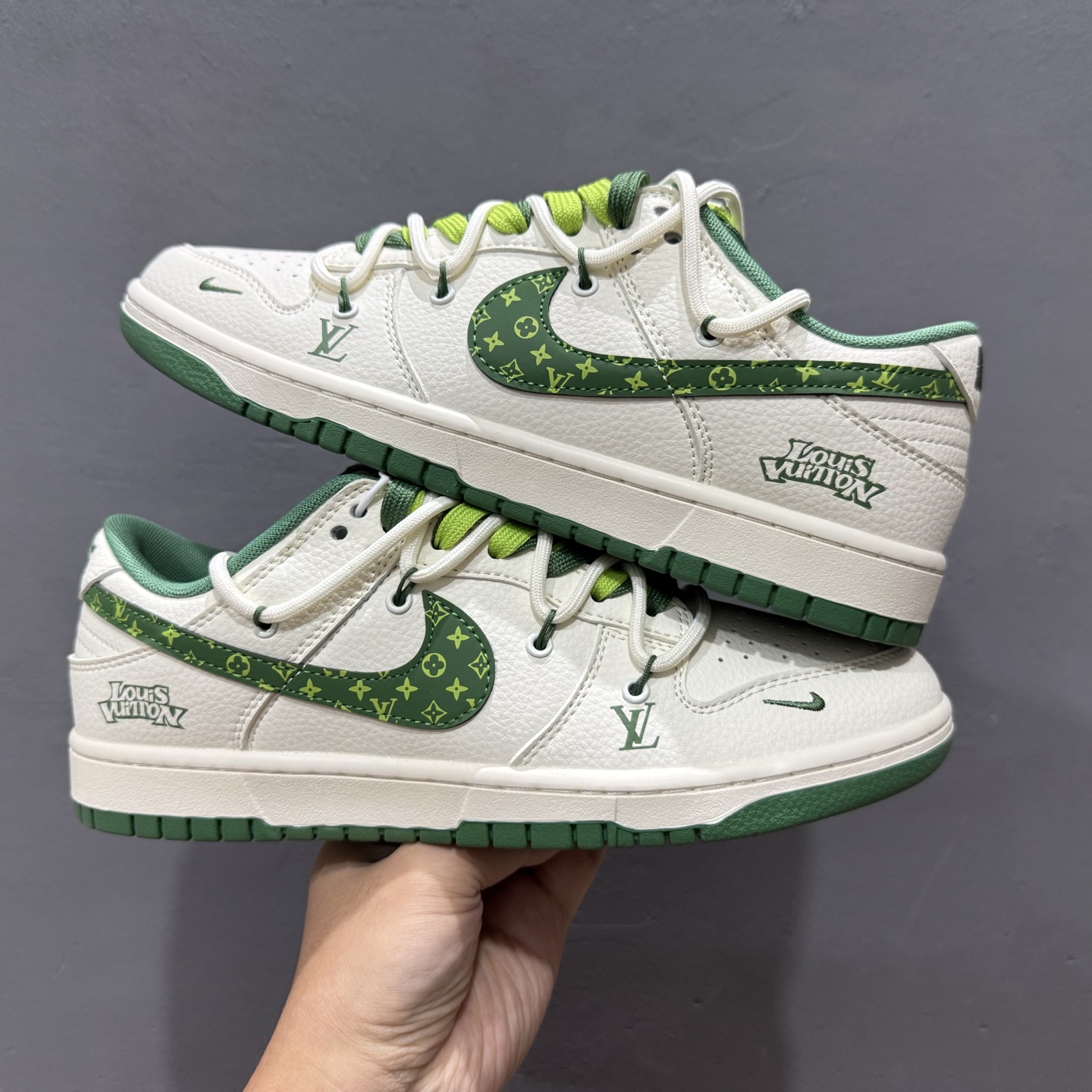 独家实拍Travis Scott x Fragment Design x Air Jordan 1 Low OG SP AJ1 LV联名 生胶底抽绳 低帮文化休闲板鞋 DM6868-110