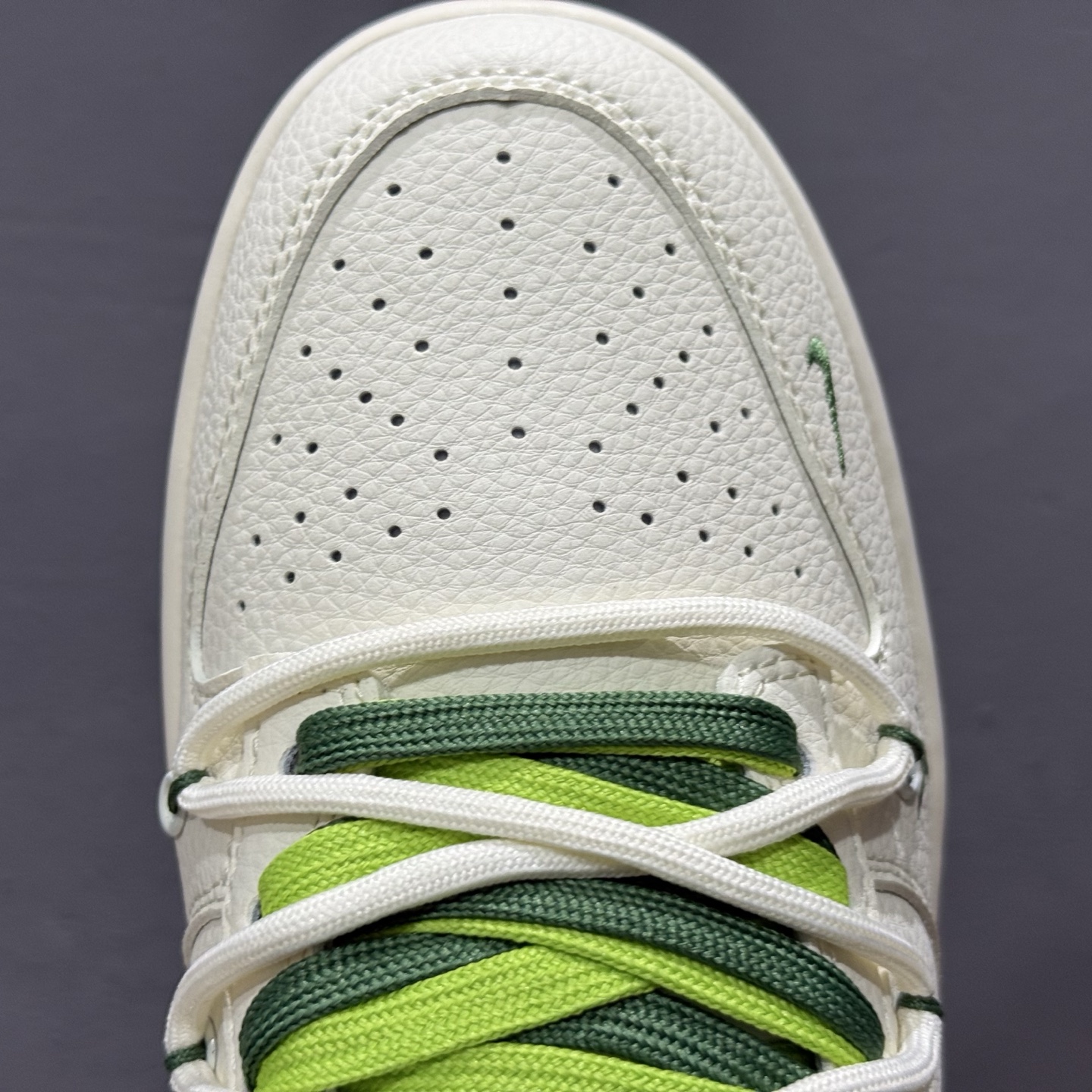 独家实拍Travis Scott x Fragment Design x Air Jordan 1 Low OG SP AJ1 LV联名 生胶底抽绳 低帮文化休闲板鞋 DM6868-110