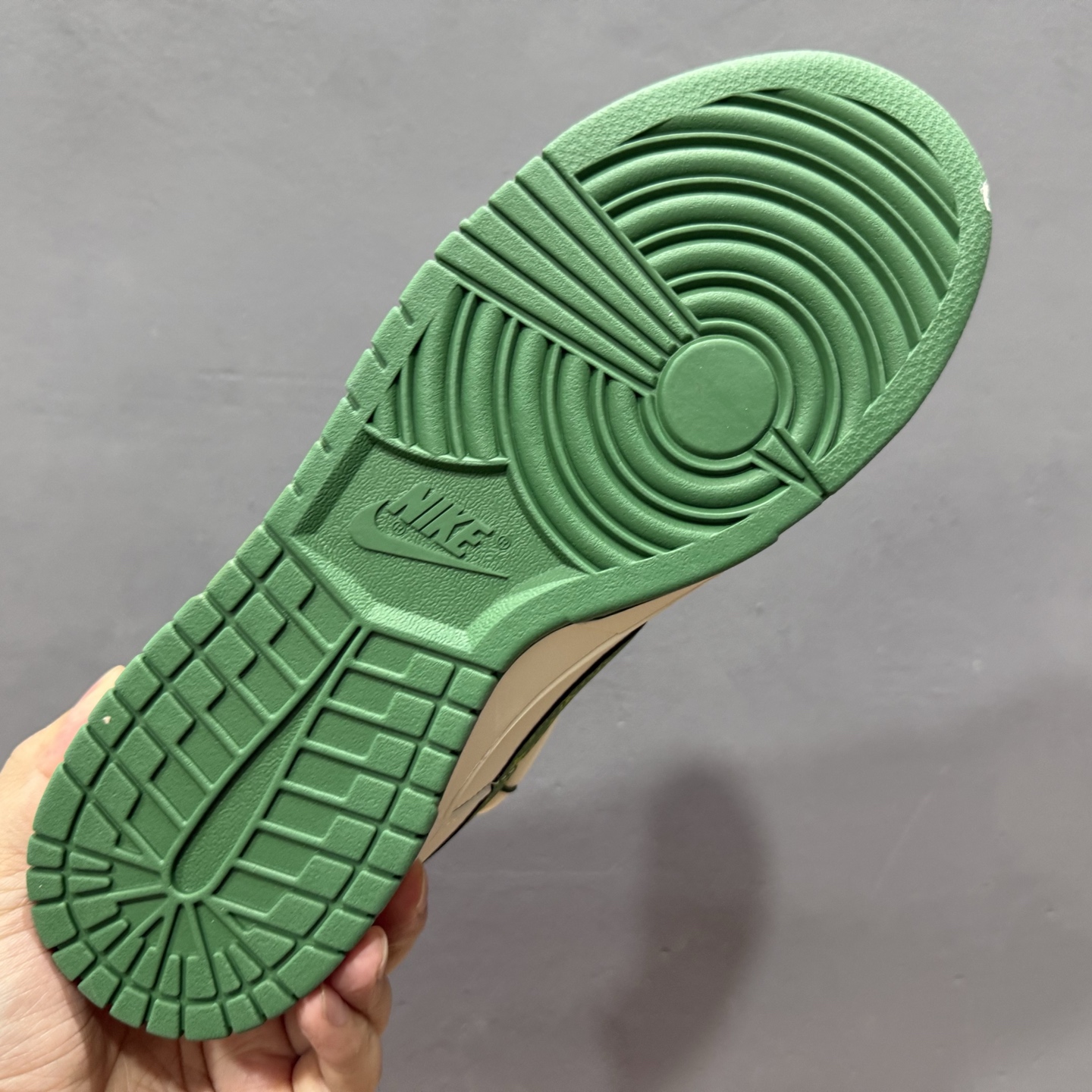 独家实拍Travis Scott x Fragment Design x Air Jordan 1 Low OG SP AJ1 LV联名 生胶底抽绳 低帮文化休闲板鞋 DM6868-110