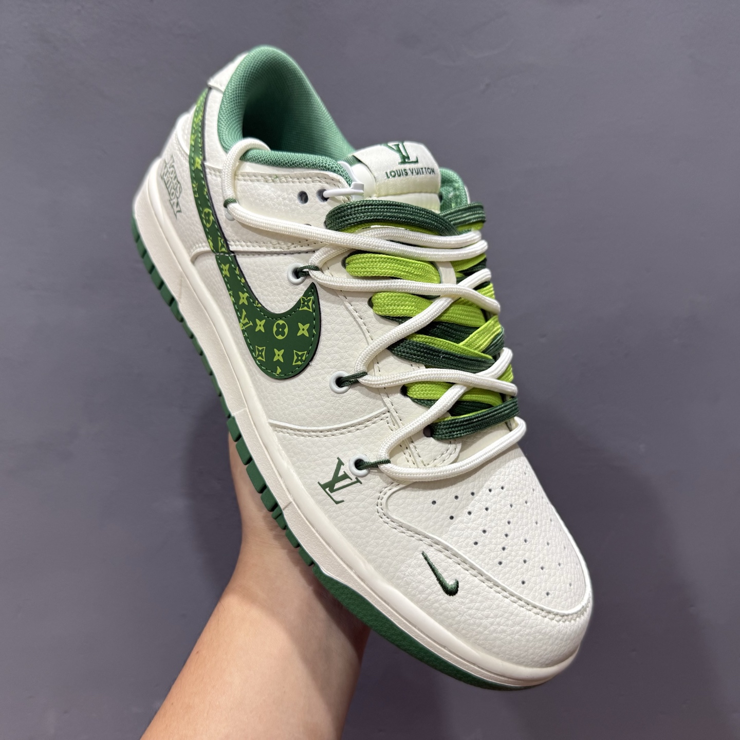 独家实拍Travis Scott x Fragment Design x Air Jordan 1 Low OG SP AJ1 LV联名 生胶底抽绳 低帮文化休闲板鞋 DM6868-110