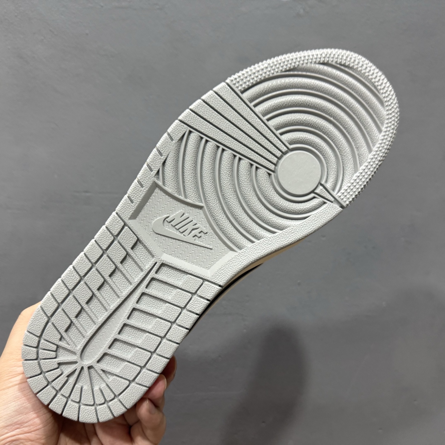 Travis Scott x Fragment Design × Air Jordan 1 Low OG SP AJ1 示 1耐克联名 多重勾 低帮文化休闲板鞋 XS7089-597 Travis Scott x Fragment Design × Air Jordan 1 Low OG SP AJ1 示 1耐克联名 多重勾 低帮文化休闲板鞋 XS7089-597