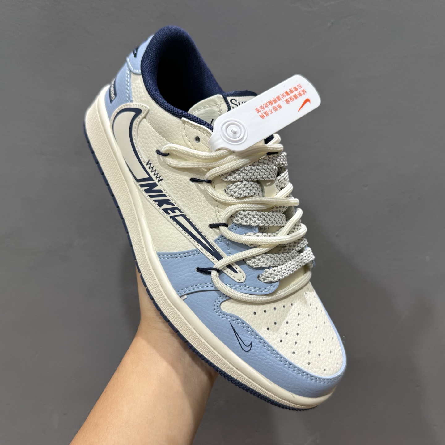Travis Scott x Fragment Design × Air Jordan 1 Low OG SP AJ1 乔1 Supreme联名 白蓝抽绳 低帮文化休闲板鞋  DM6868-106