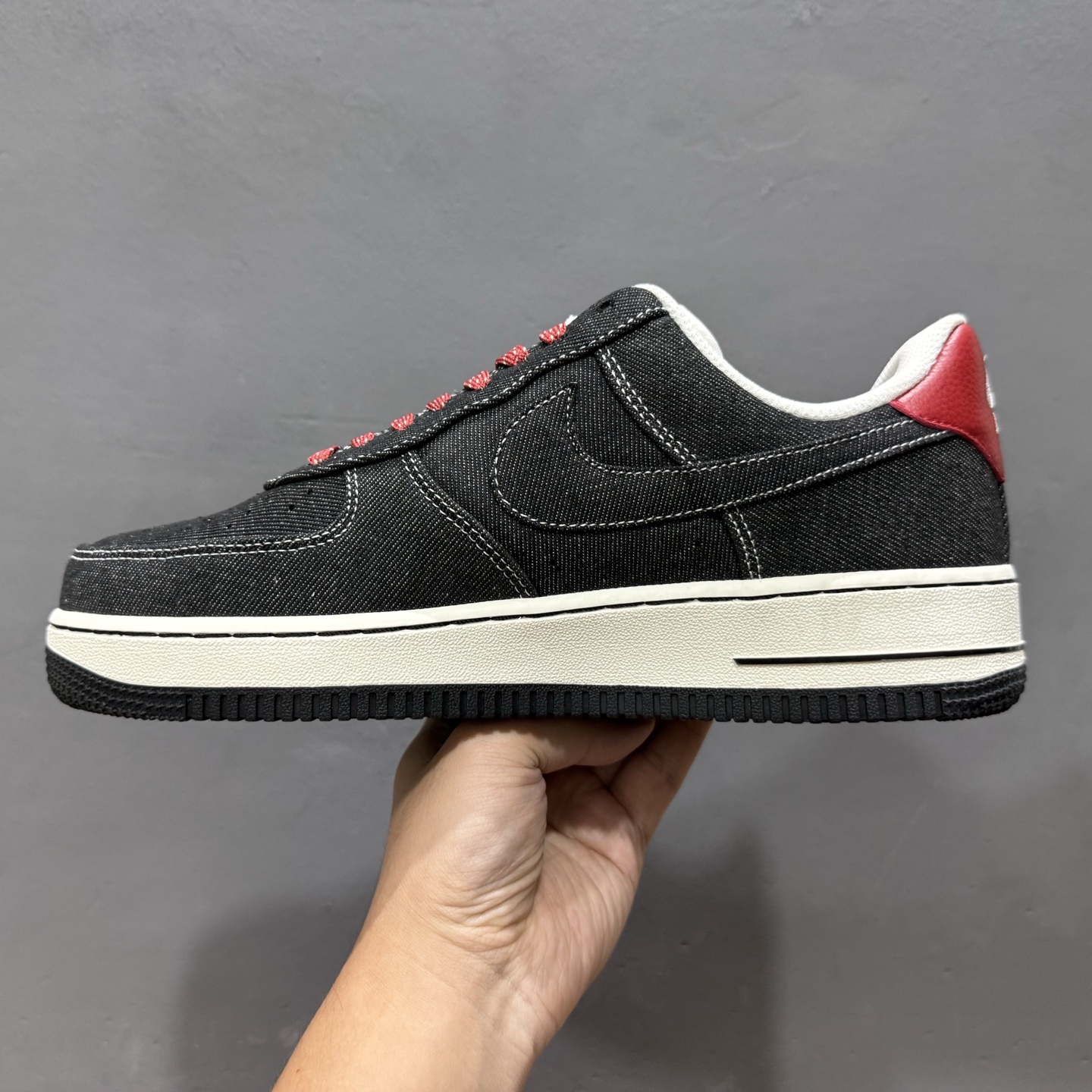 Nike Air Force 1'07 Low 斯图西联名 深灰织布 空军一号低帮休闲板鞋 LW9279-002 Nike Air Force 1'07 Low 斯图西联名 深灰织布 空军一号低帮休闲板鞋 LW9279-002