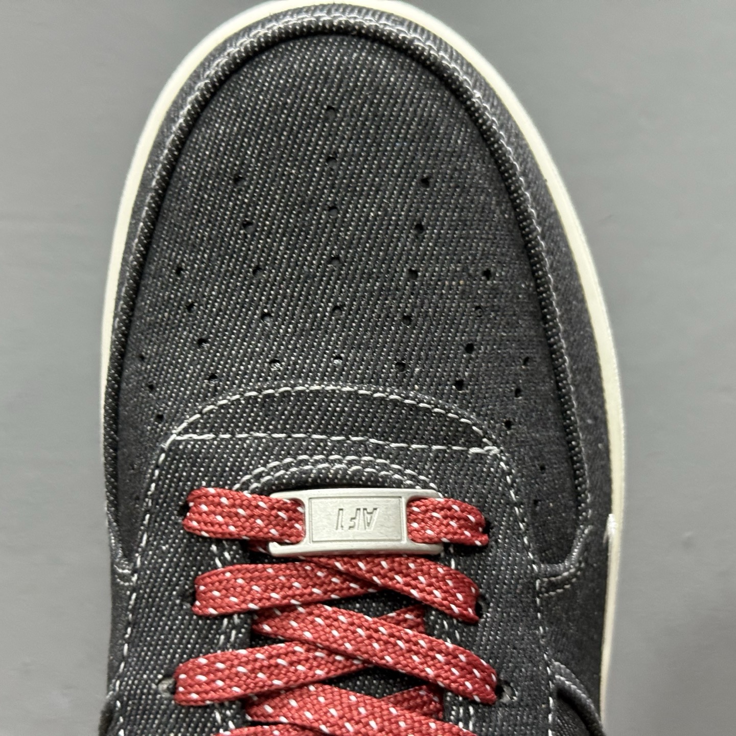 Nike Air Force 1'07 Low 斯图西联名 深灰织布 空军一号低帮休闲板鞋 LW9279-002 Nike Air Force 1'07 Low 斯图西联名 深灰织布 空军一号低帮休闲板鞋 LW9279-002