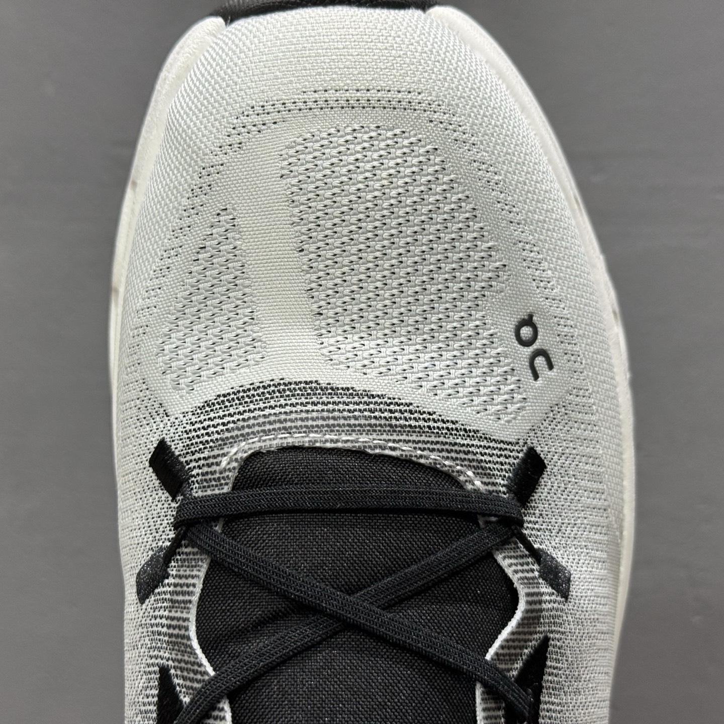 On Cloudmonster 2 昂跑减震生活休闲鞋