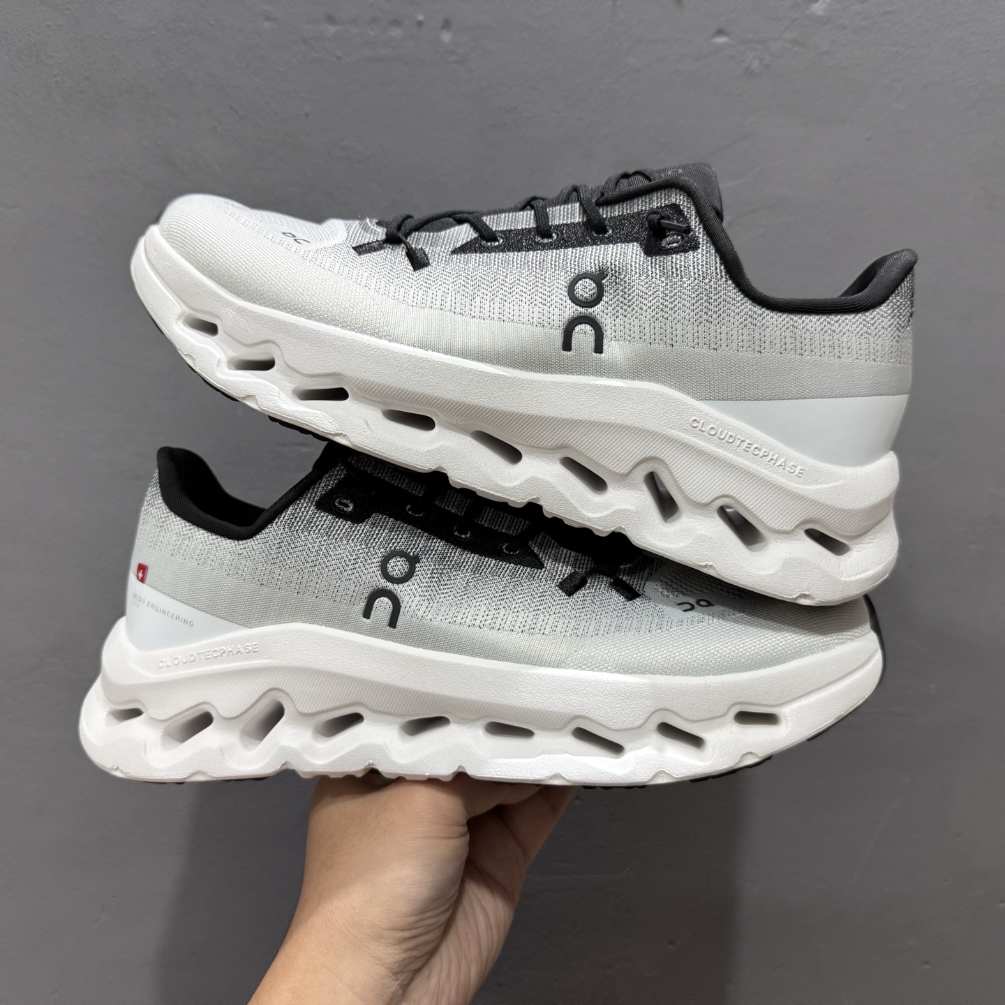 On Cloudmonster 2 昂跑减震生活休闲鞋